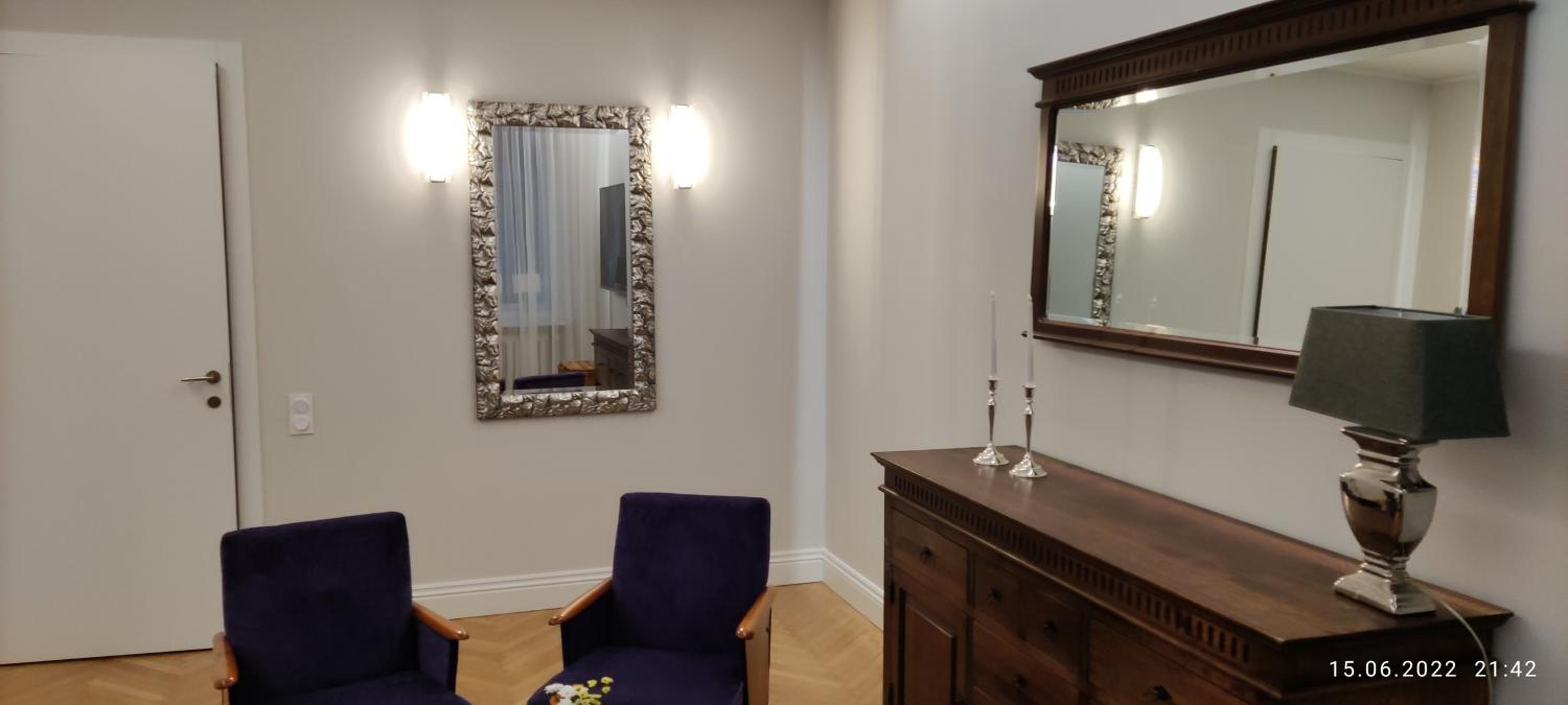 Apartament w modernistycznej kamienicy w Gdyni