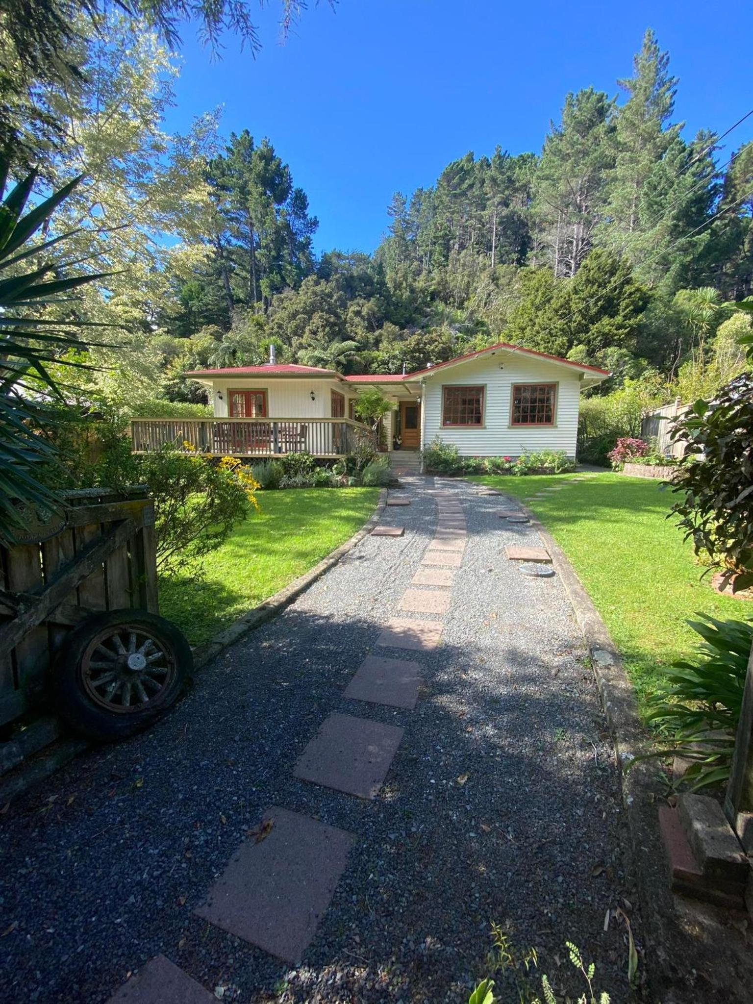 Twin Totara Cottage view 2