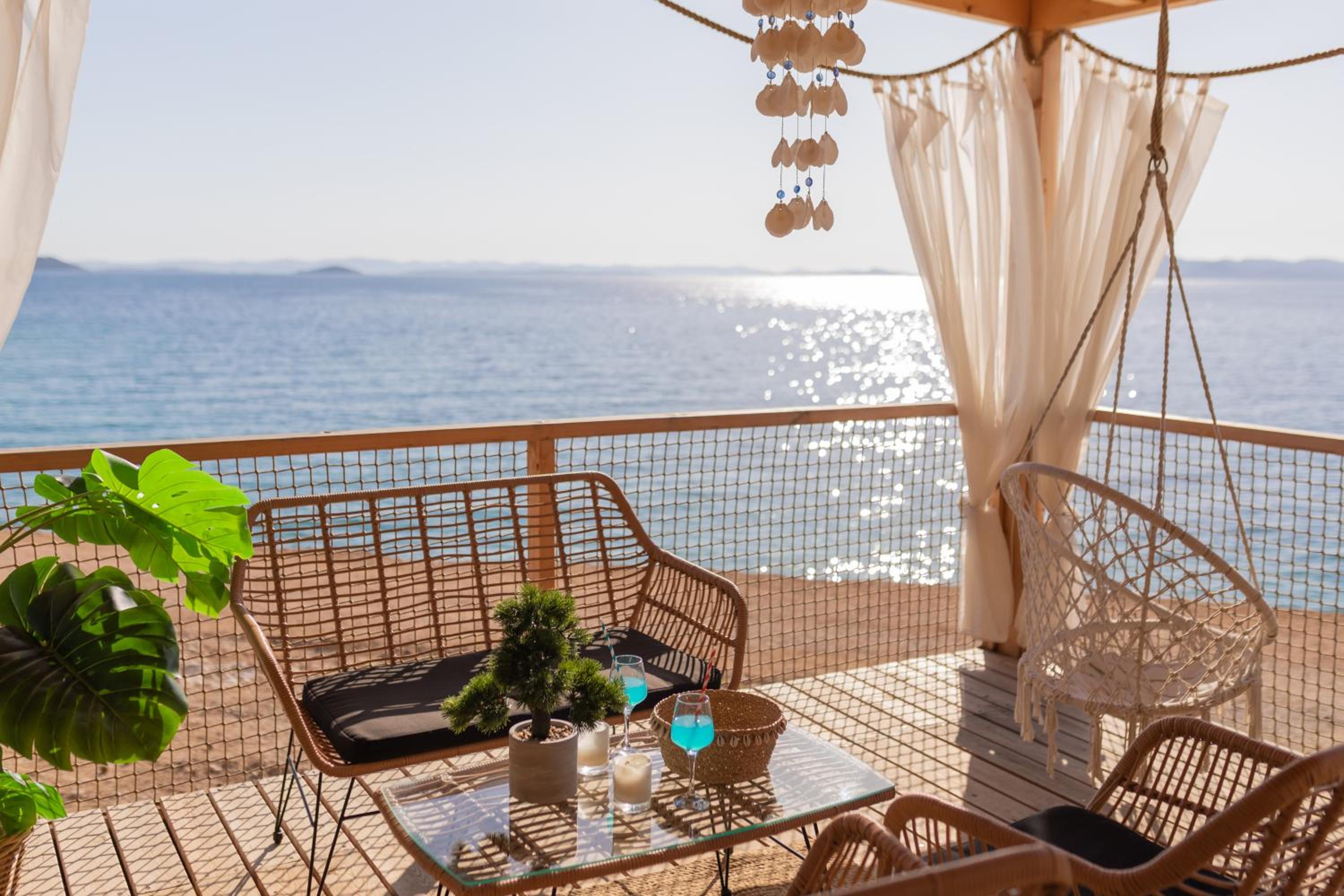 Mara's Coast - Giulia view 2