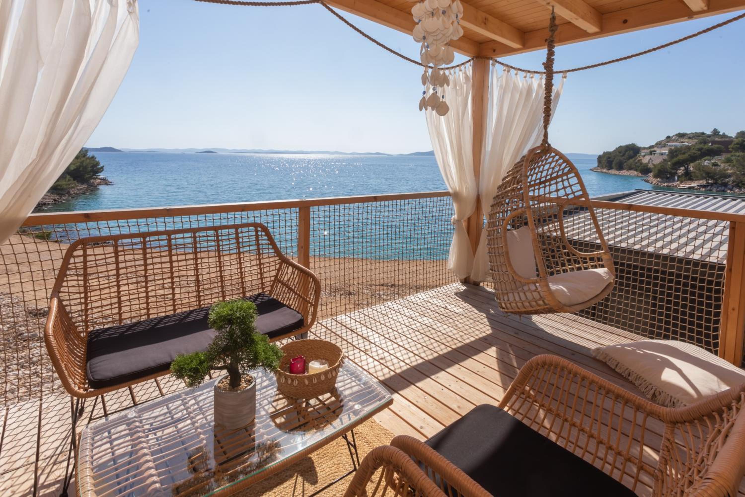 Mara's Coast - Dalia view 3