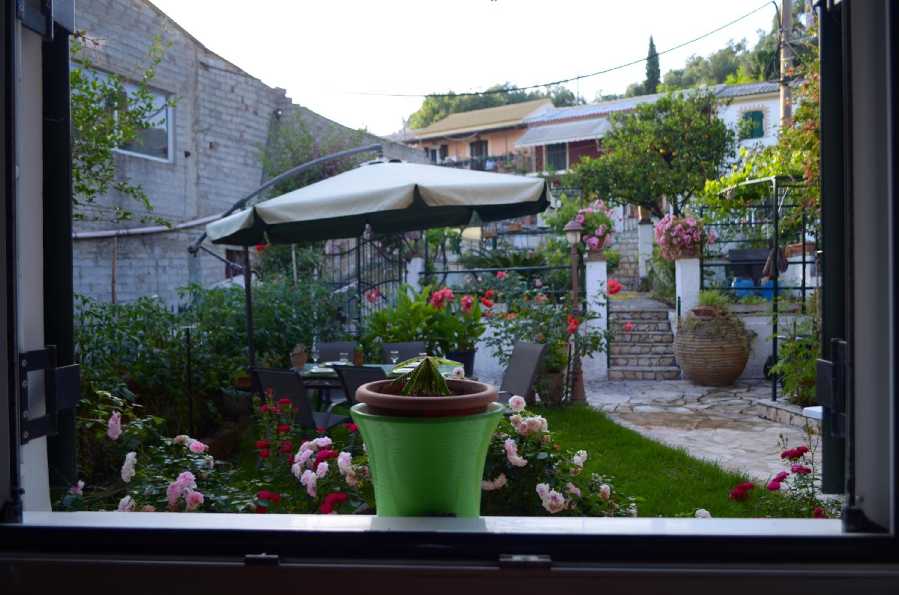 Nefeli's Country House