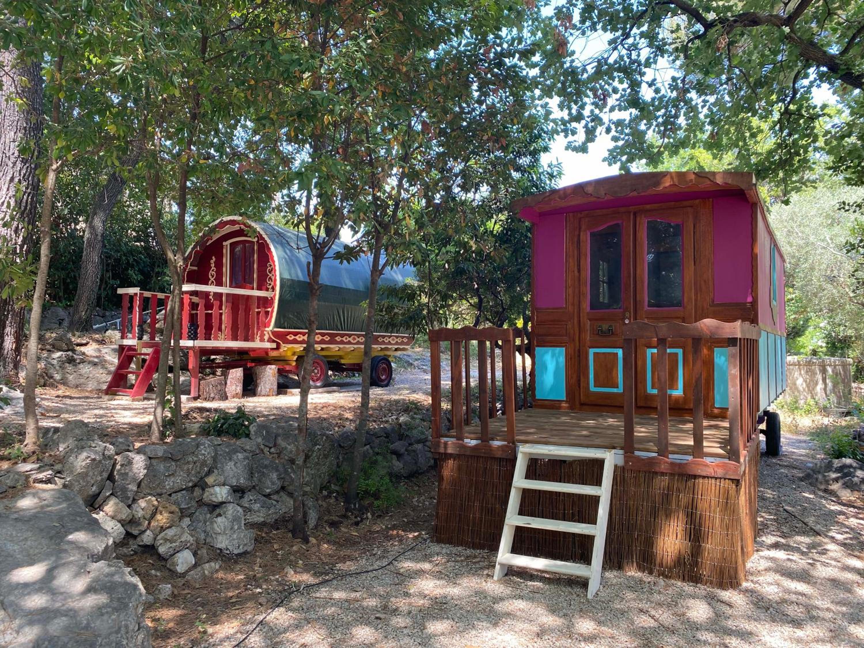 Mougins Vacations - Les roulottes de Bayama - logement insolite avec jacuzzi - Property Image 1