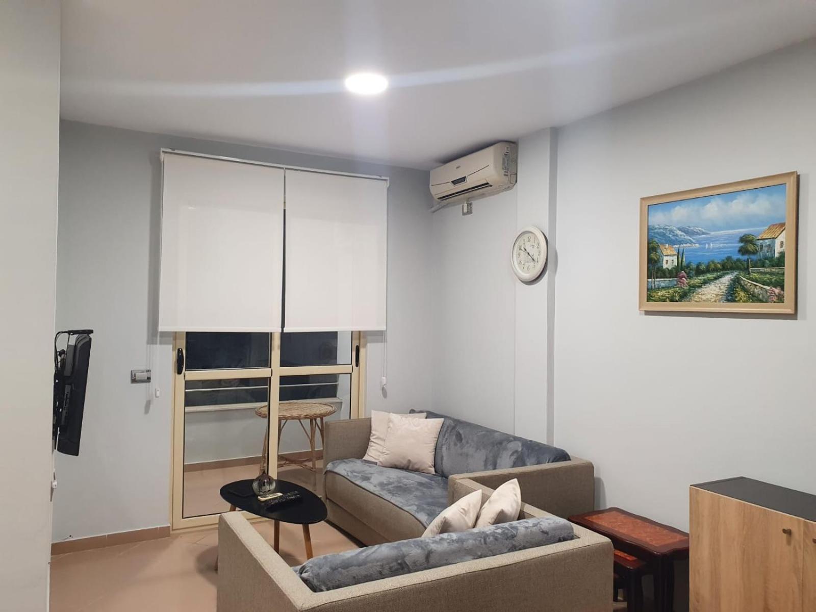 Apartament Mali i Robit