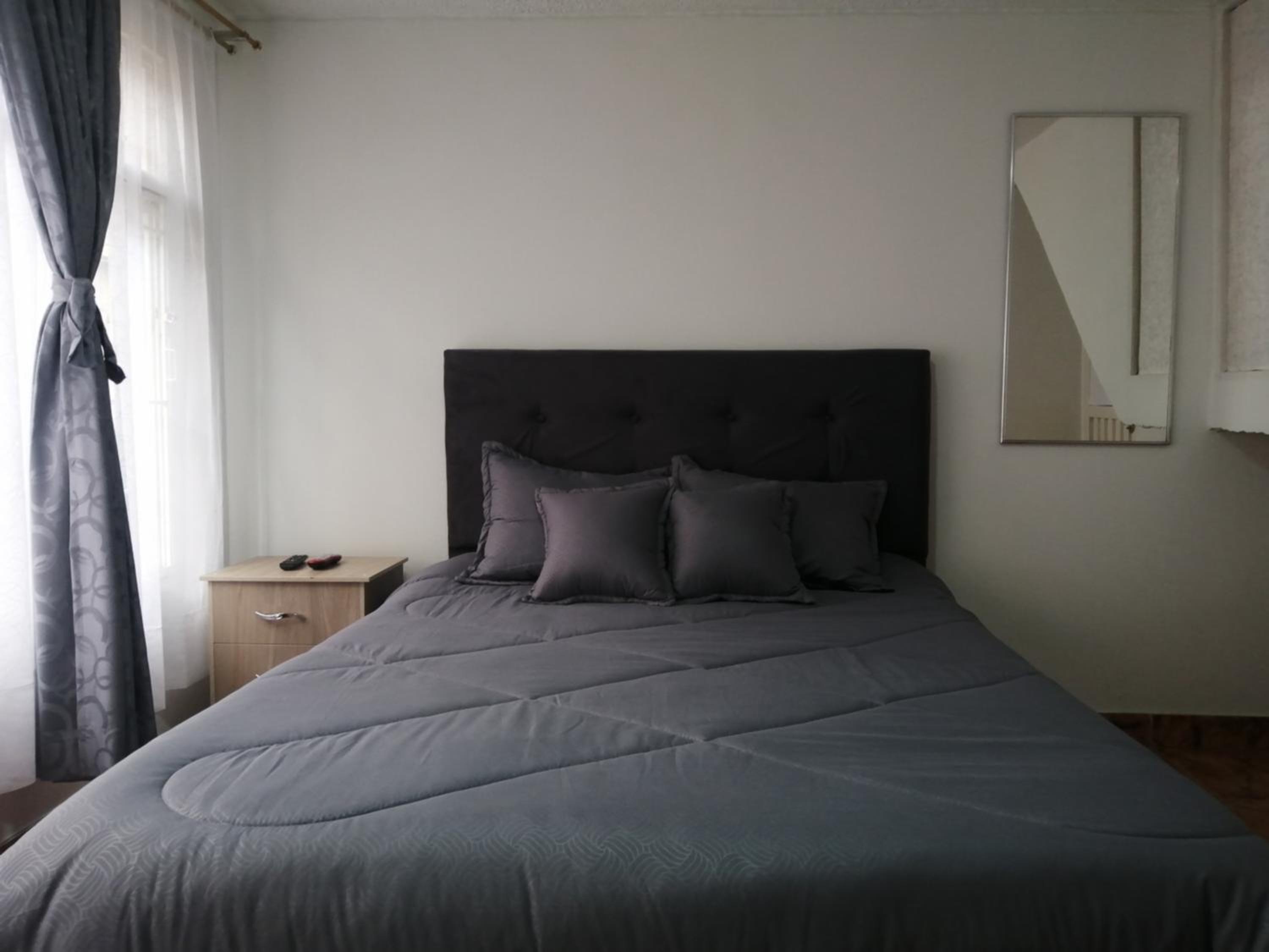 Habitación Privada Cerca al Aeropuerto y Terminal
