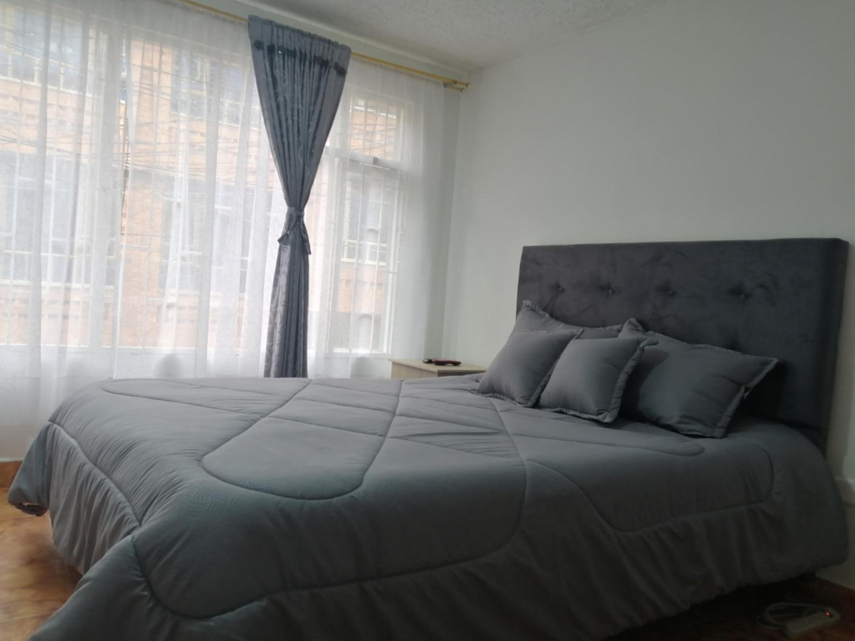 Habitación Privada Cerca al Aeropuerto y Terminal