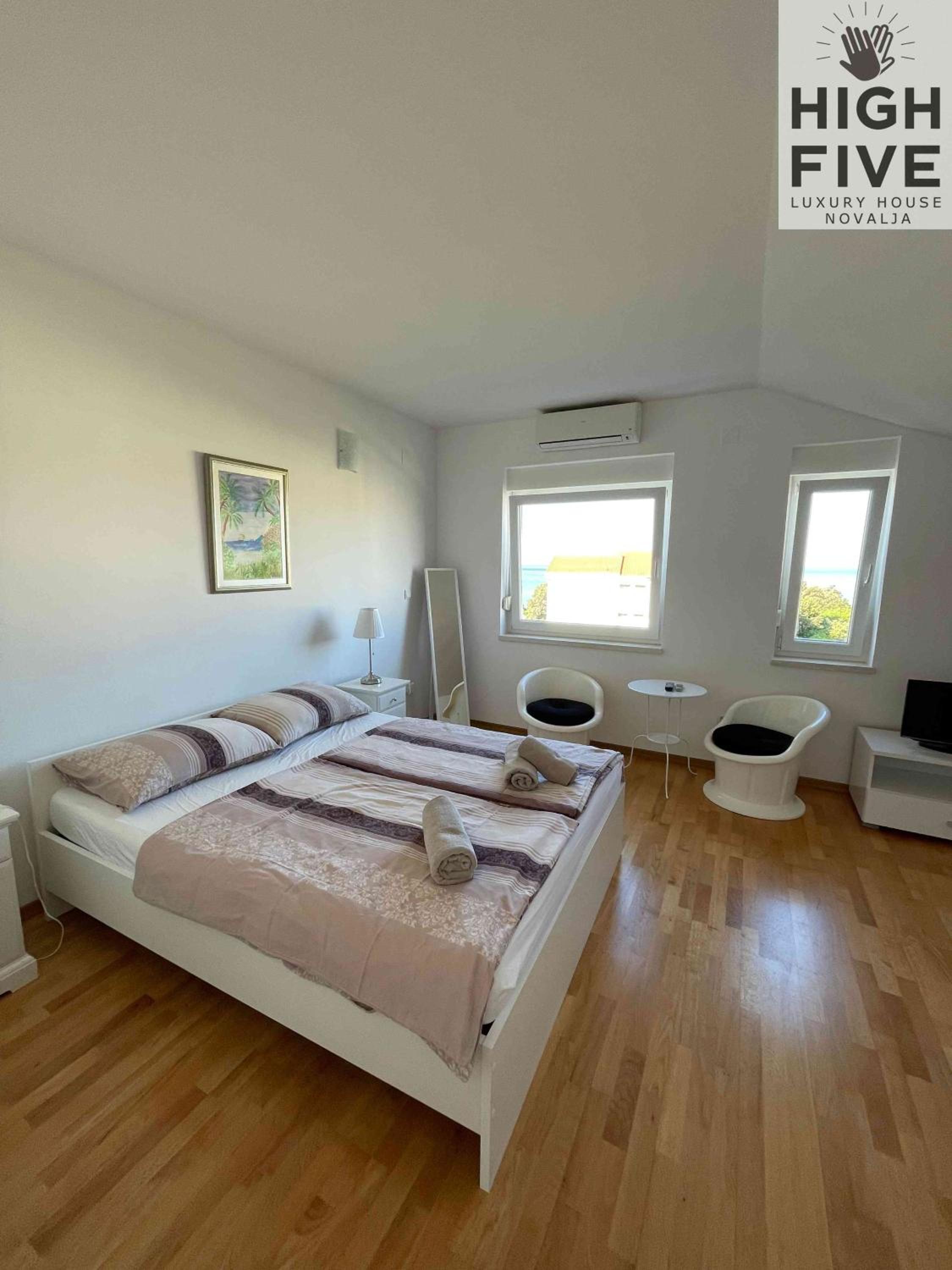 Apartment High Five Novalja view 3