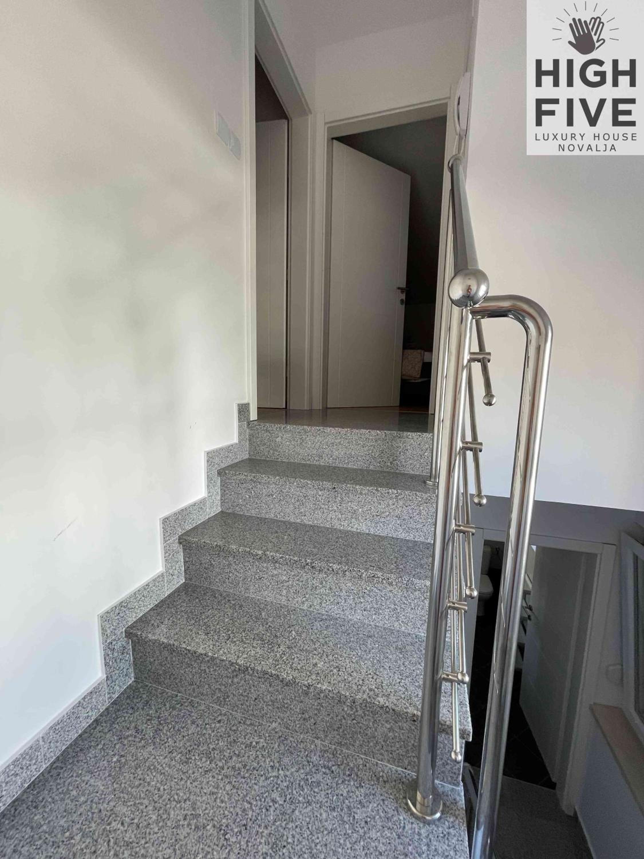 Apartment High Five Novalja view 2