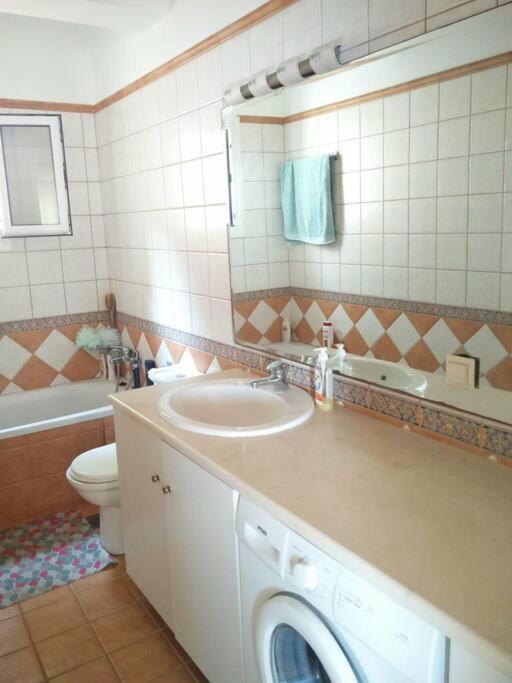 Traditional Sea View Vacation Home in Kourouklata photo 2