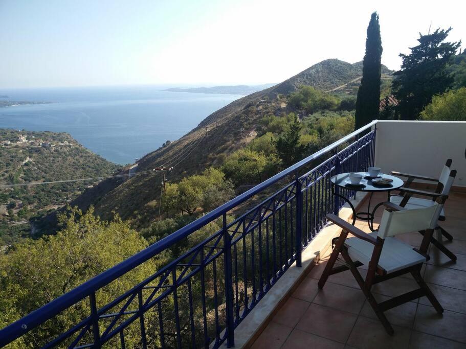 Traditional Sea View Vacation Home in Kourouklata photo 5