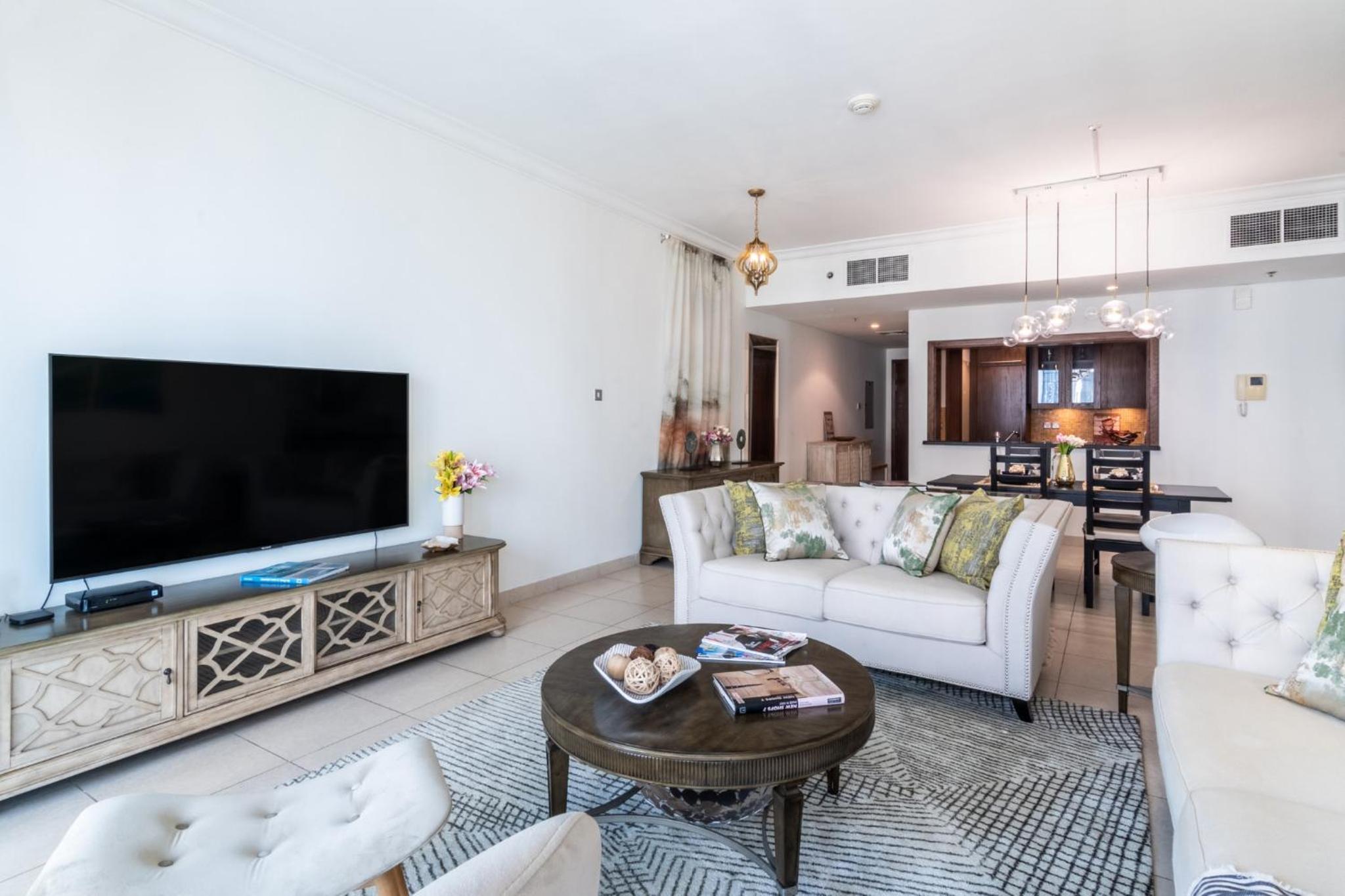 The Smart Concierge - 8 BLVD Walk