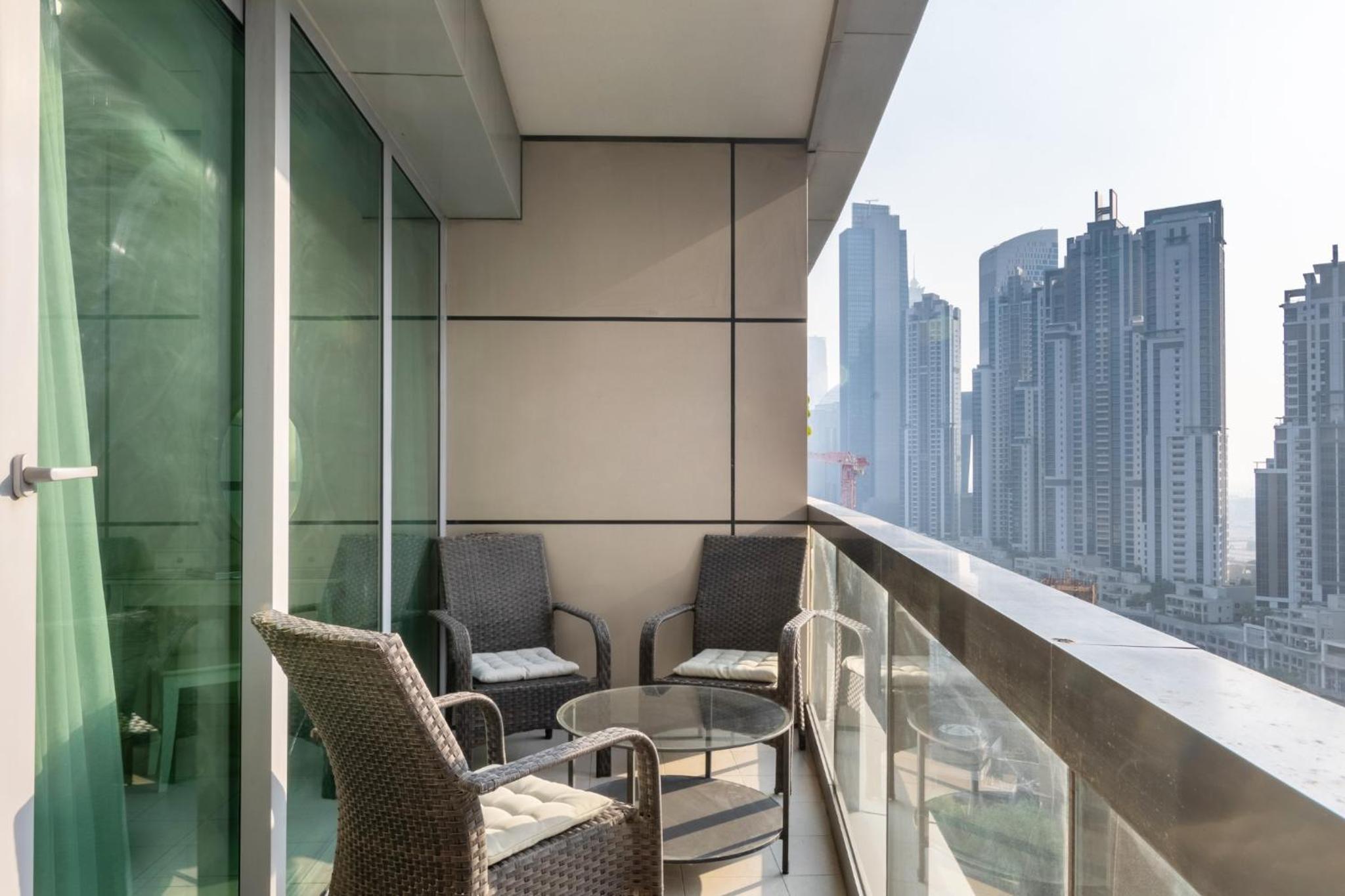 The Smart Concierge - 8 BLVD Walk
