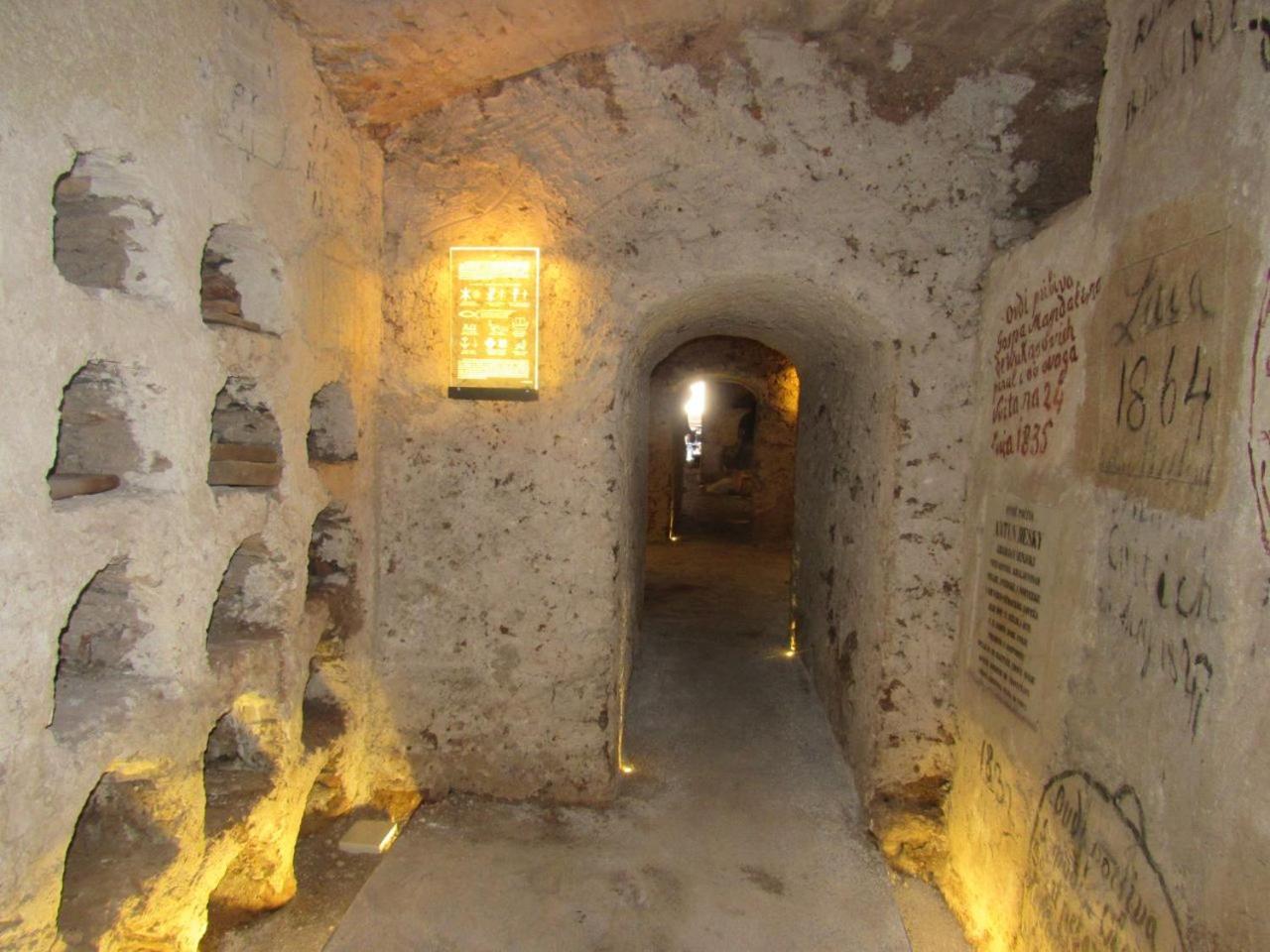 Photo 33