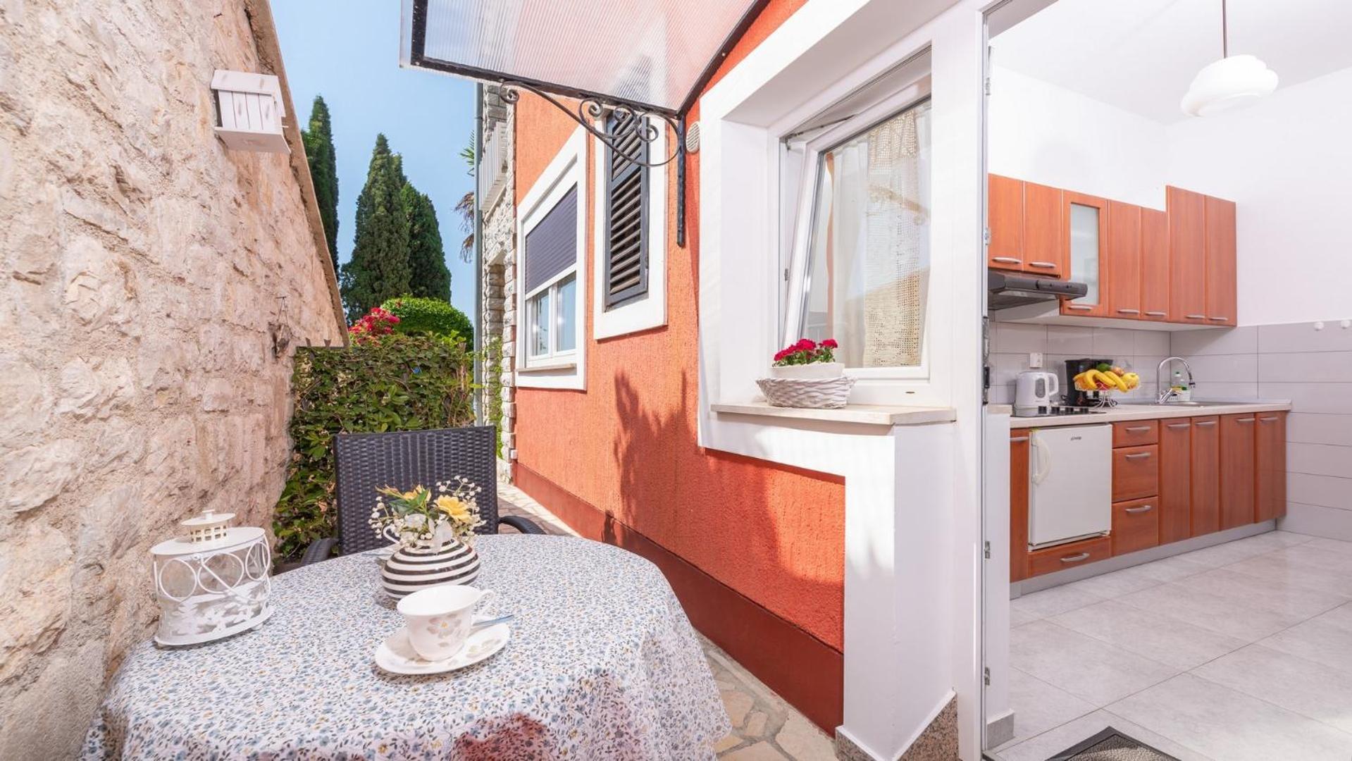 Vrsar Vacations - Apartments in City Centar of Lovely Vrsar - Property Image 1