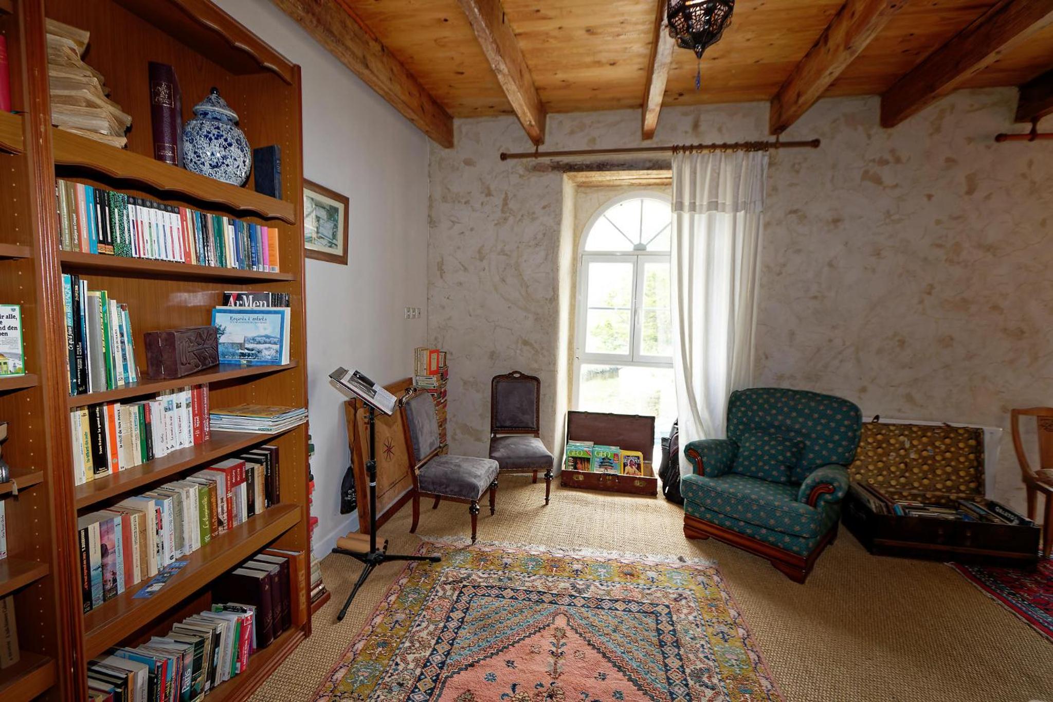 Photo 19