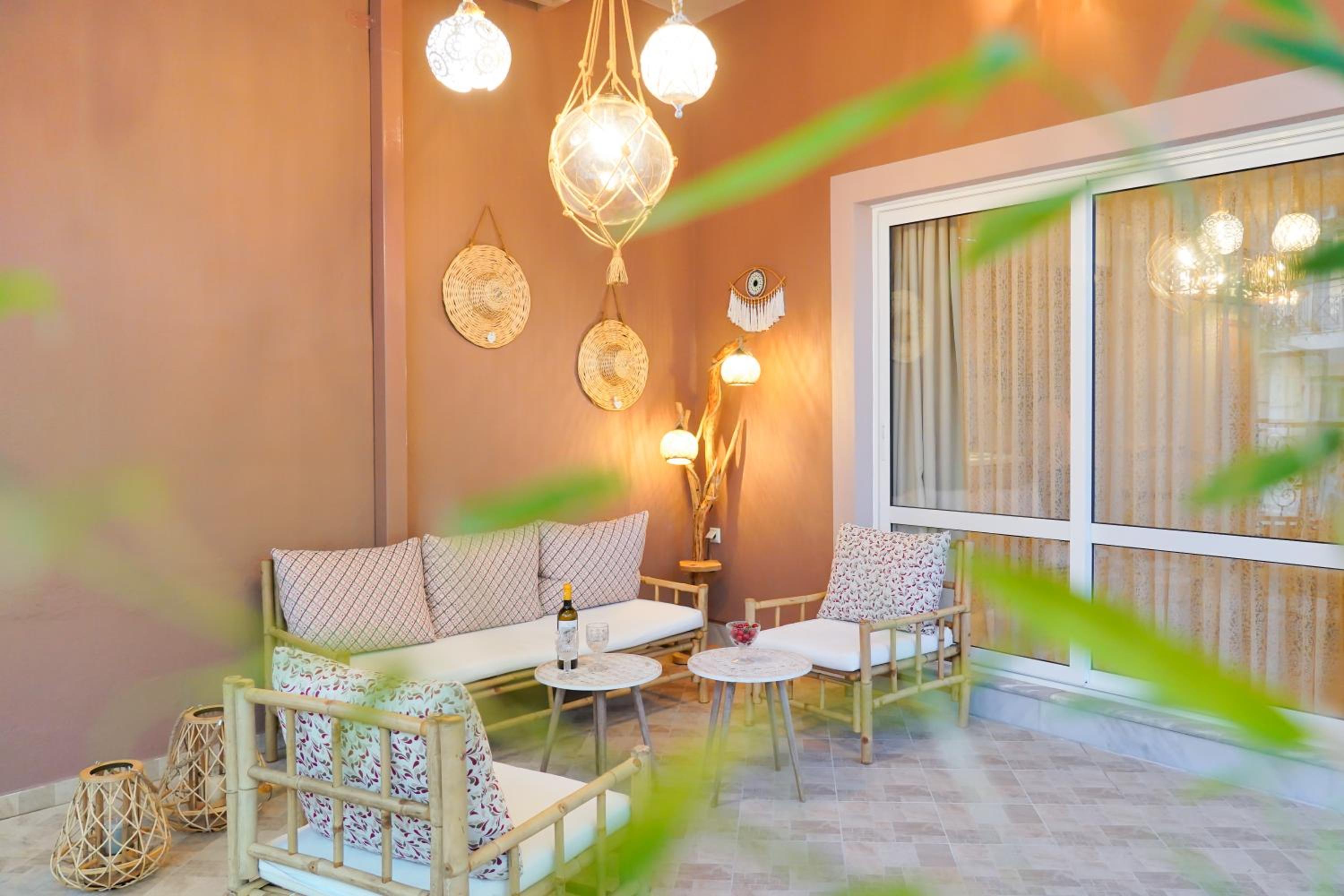 Luxury House Niso view 4