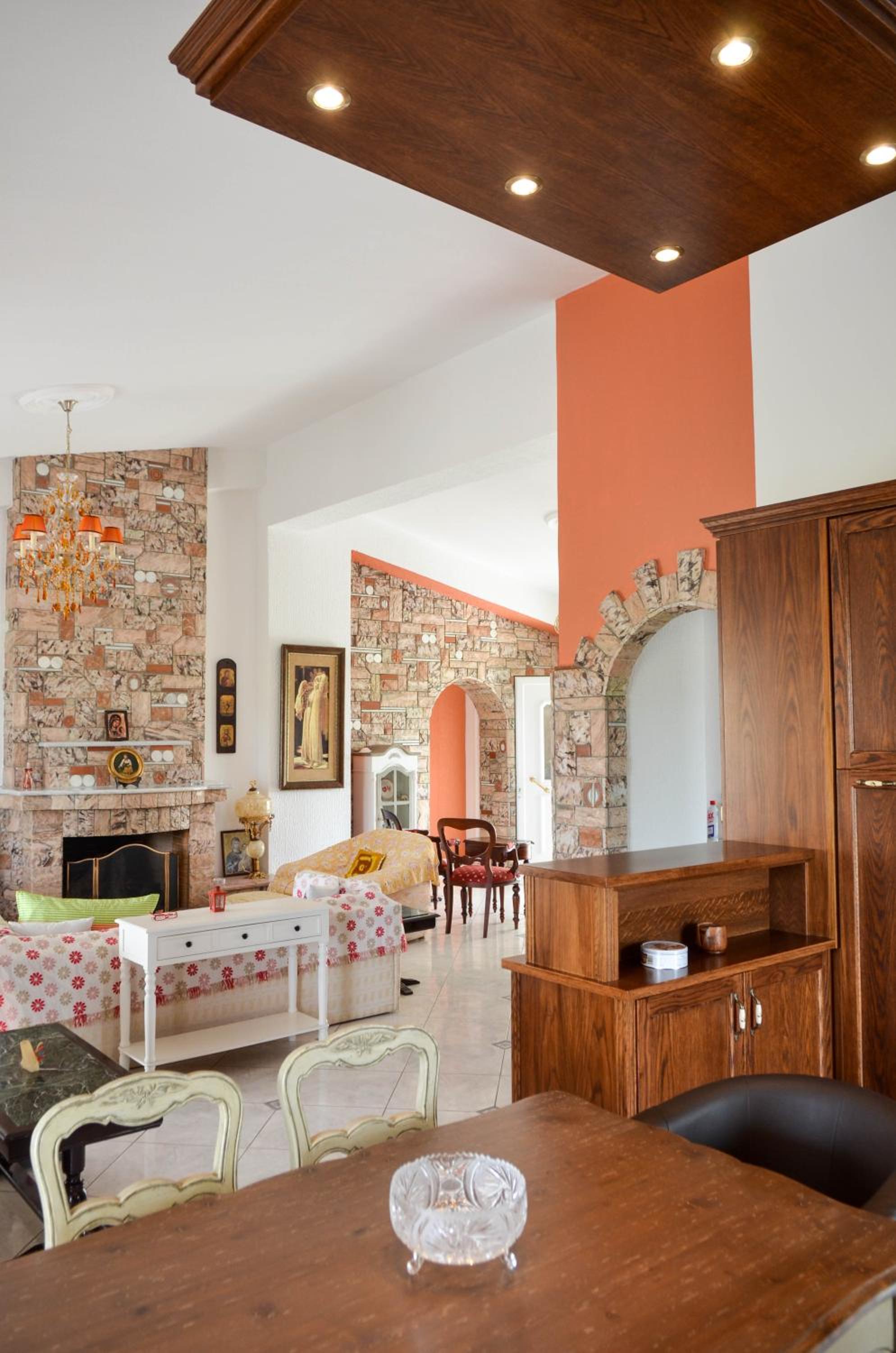 Eli's home photo 1