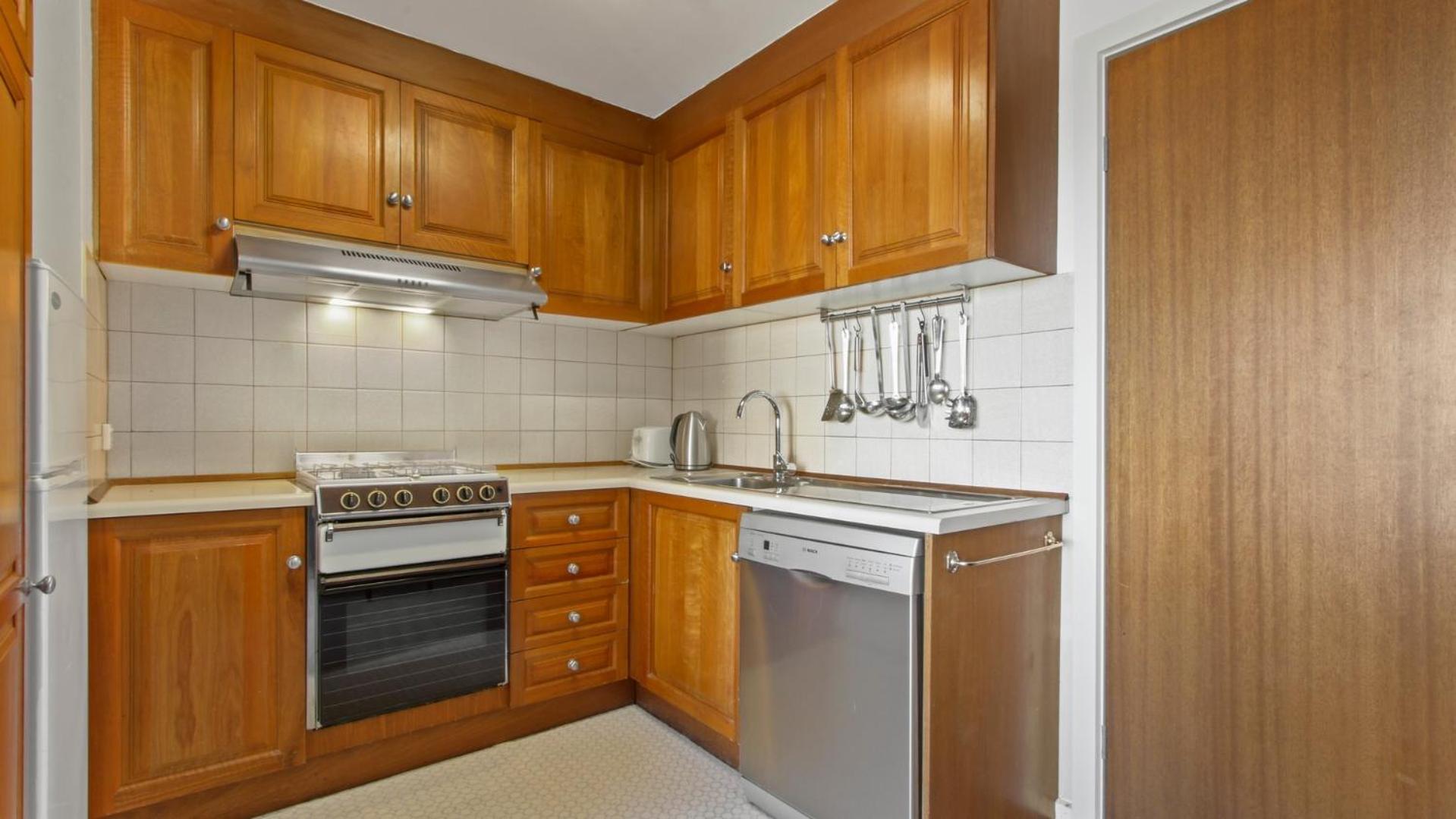 Lawlers 36B