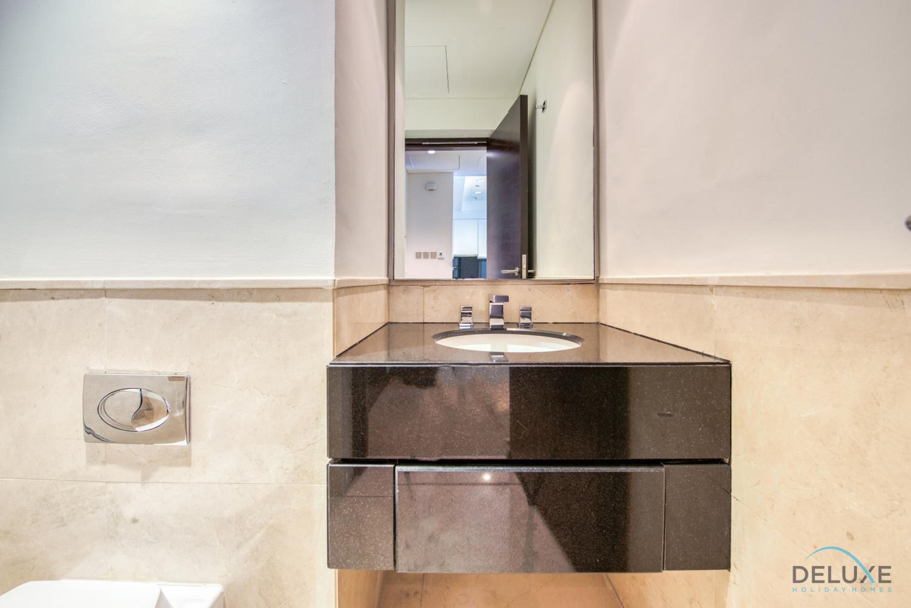 Lush 1 BR at The Address Residences Dubai Marina by Deluxe Holiday Homes
