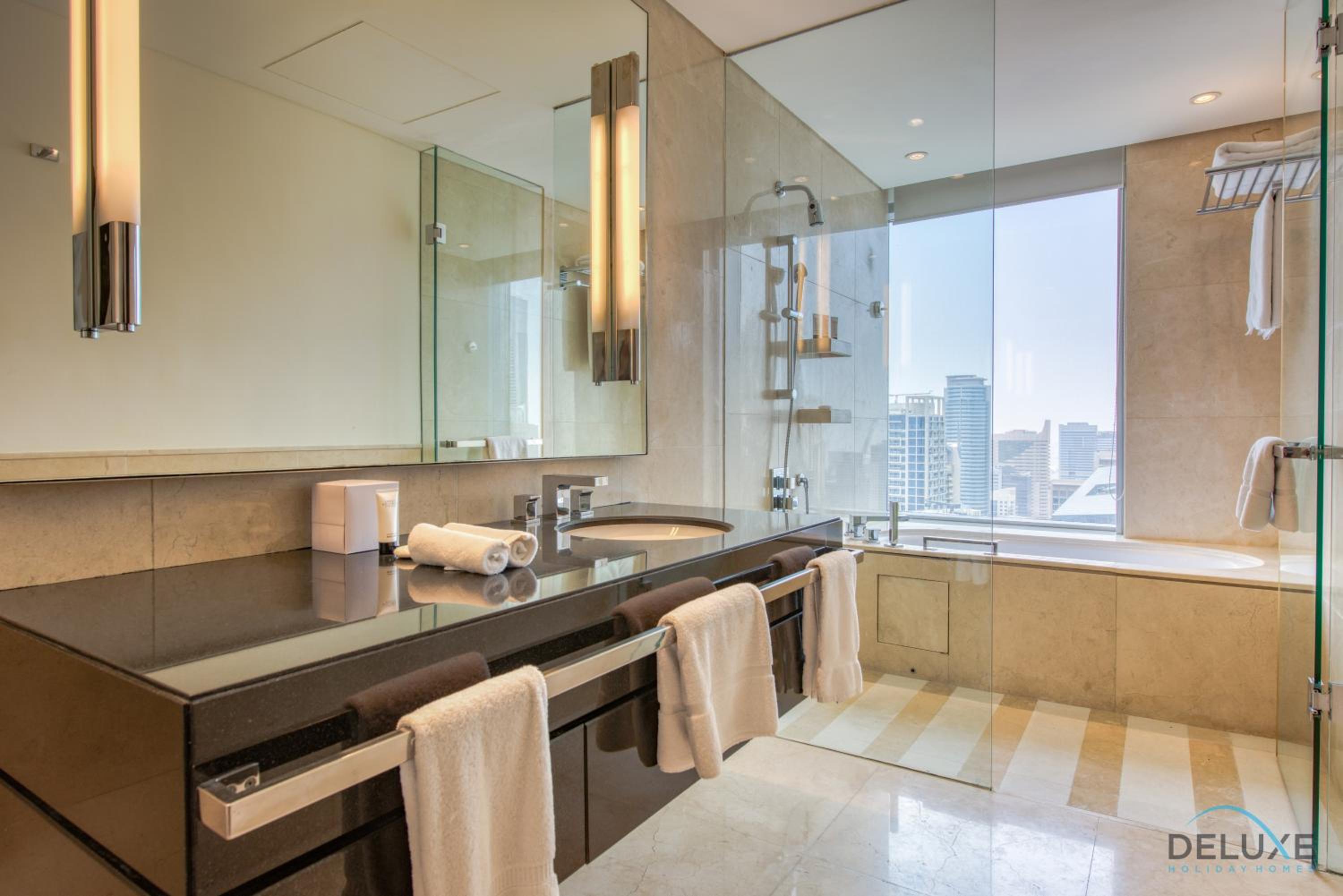 Lush 1 BR at The Address Residences Dubai Marina by Deluxe Holiday Homes