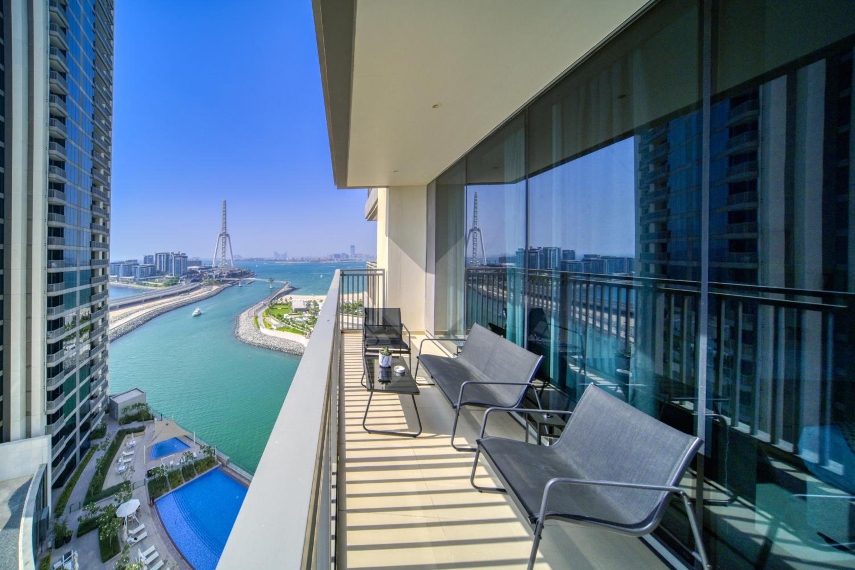Luxury Brand New 2 Bedroom with Bluewater Views