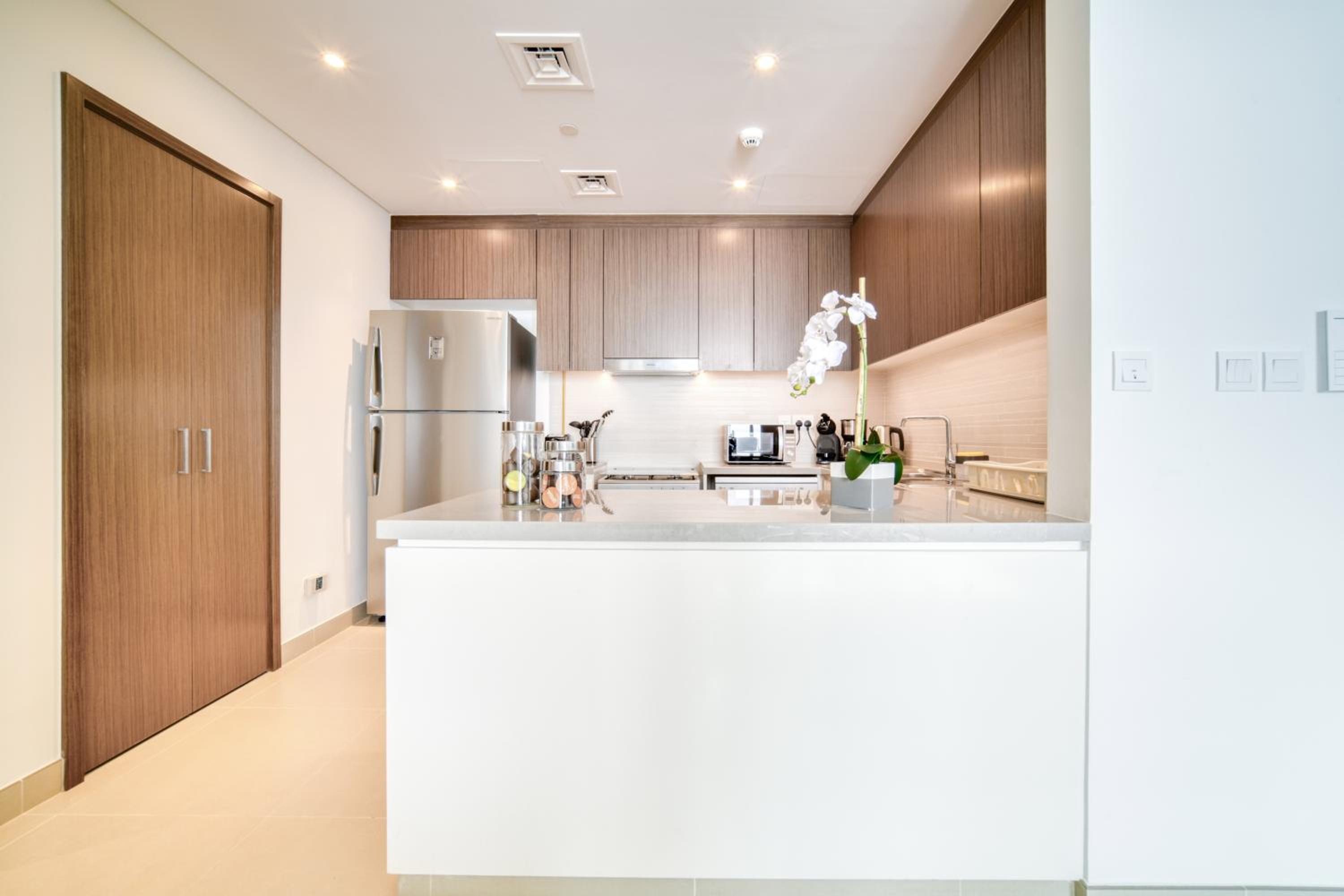 Luxury Brand New 2 Bedroom with Bluewater Views