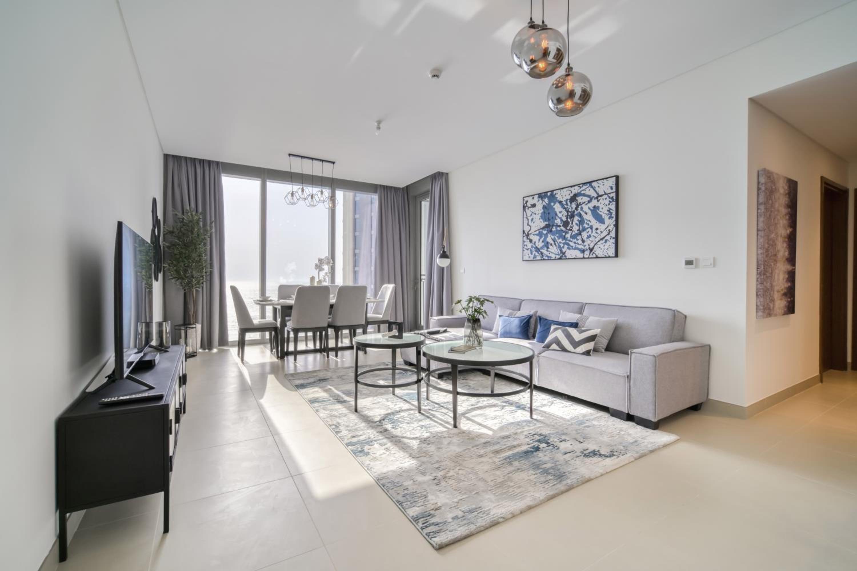 Luxury Brand New 2 Bedroom with Bluewater Views