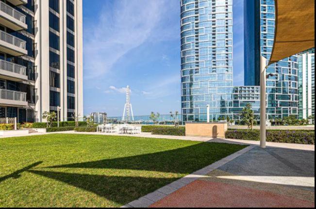 Luxury Brand New 2 Bedroom with Bluewater Views