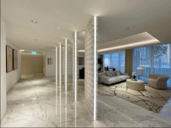 Luxury Brand New 2 Bedroom with Bluewater Views