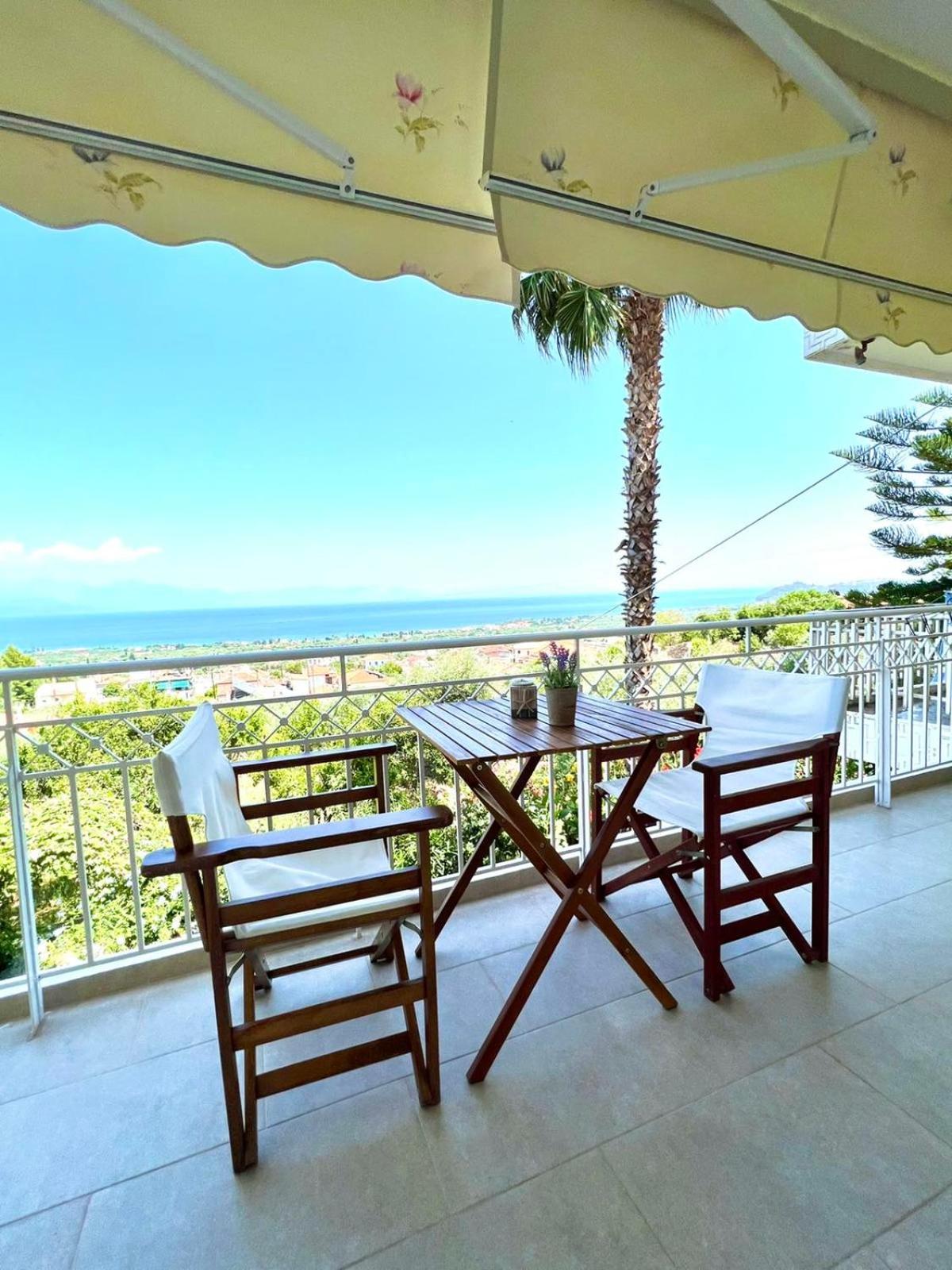 Cosy Apartment with Great Views view 3