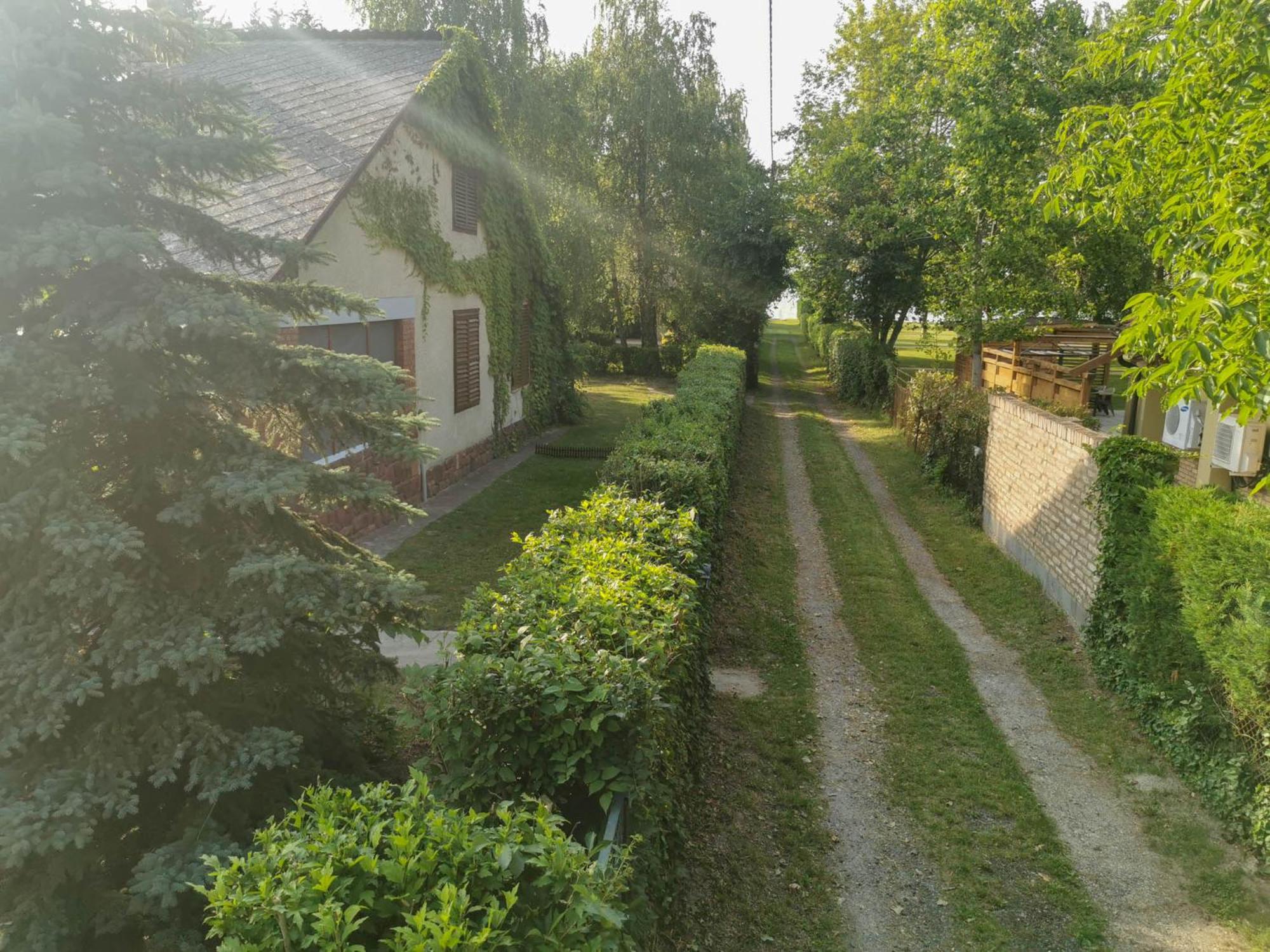 Photo 49