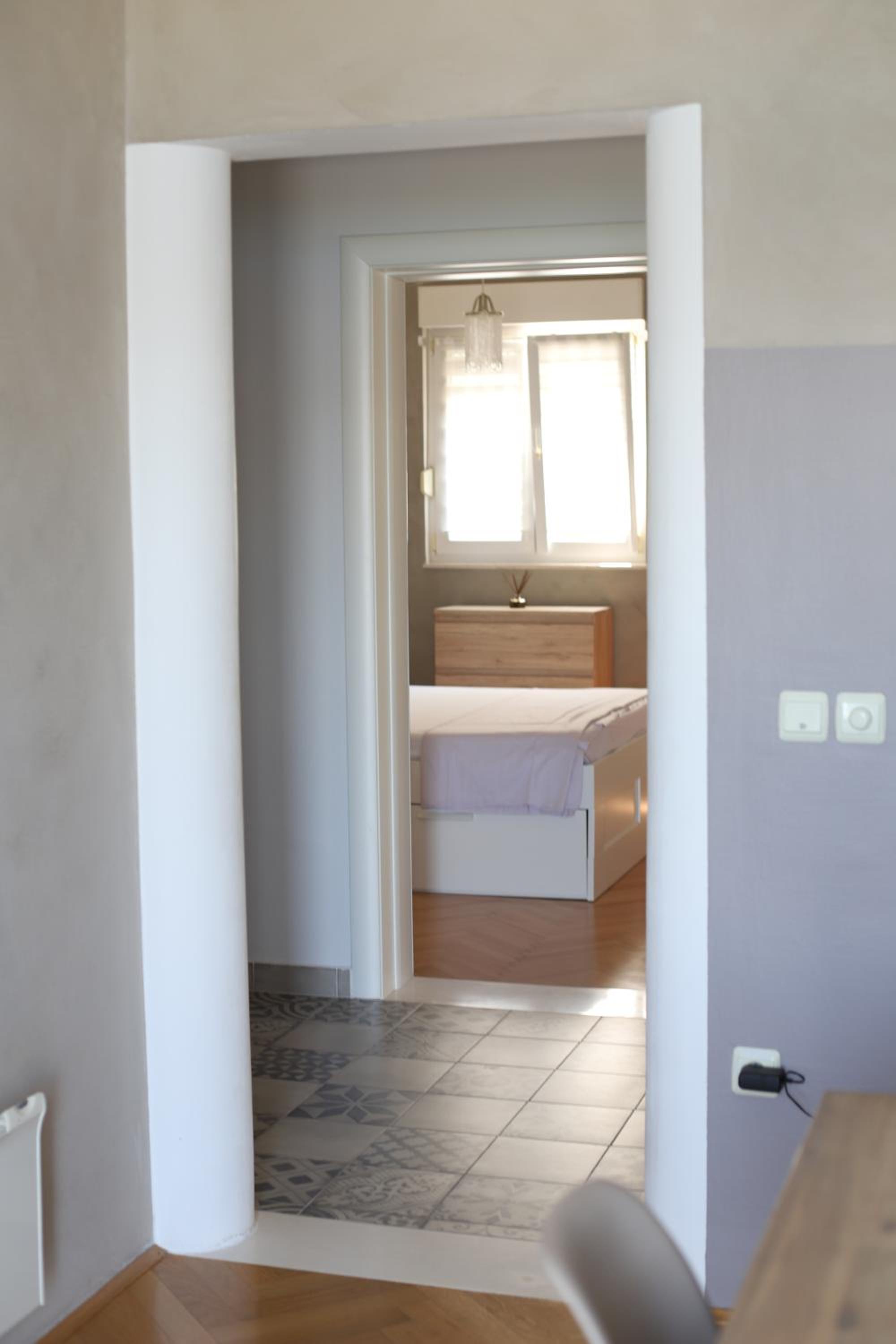Photo 33