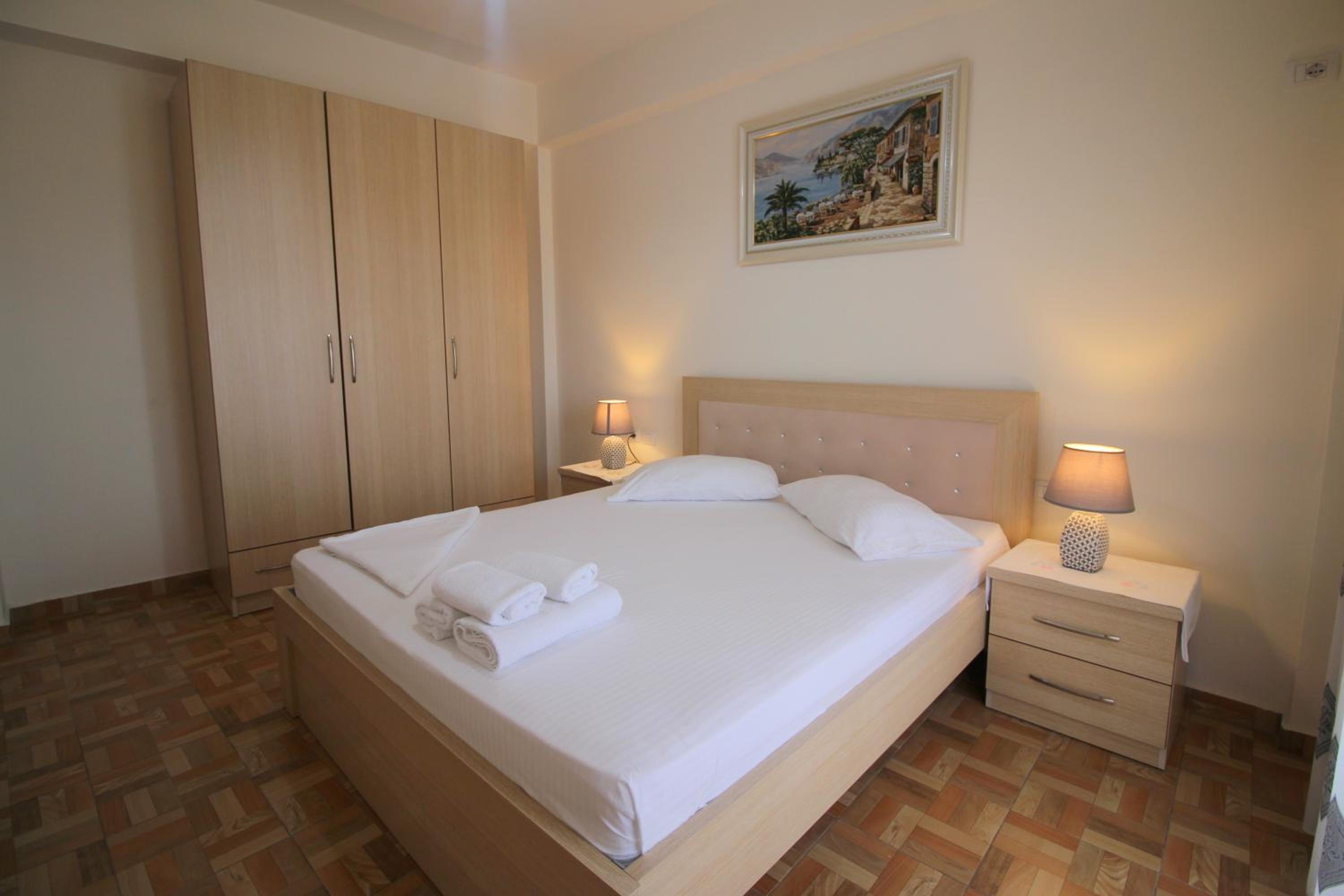 Doka Center Apartments