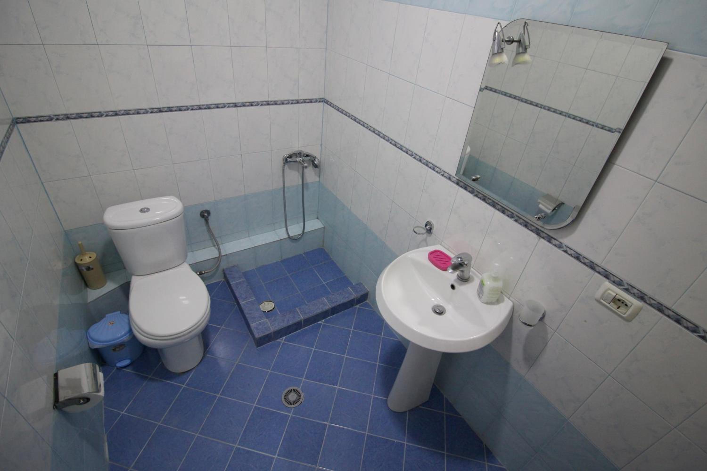 Doka Center Apartments