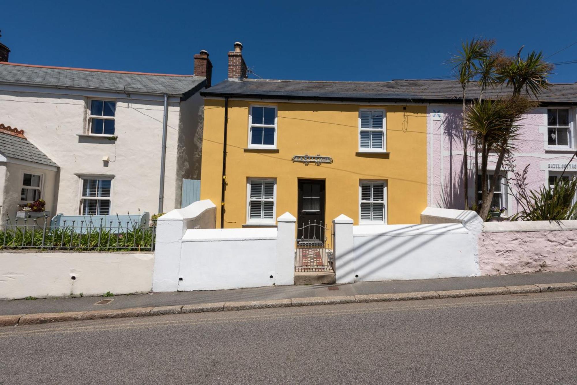 Eastleigh Cottage, Marazion view 5