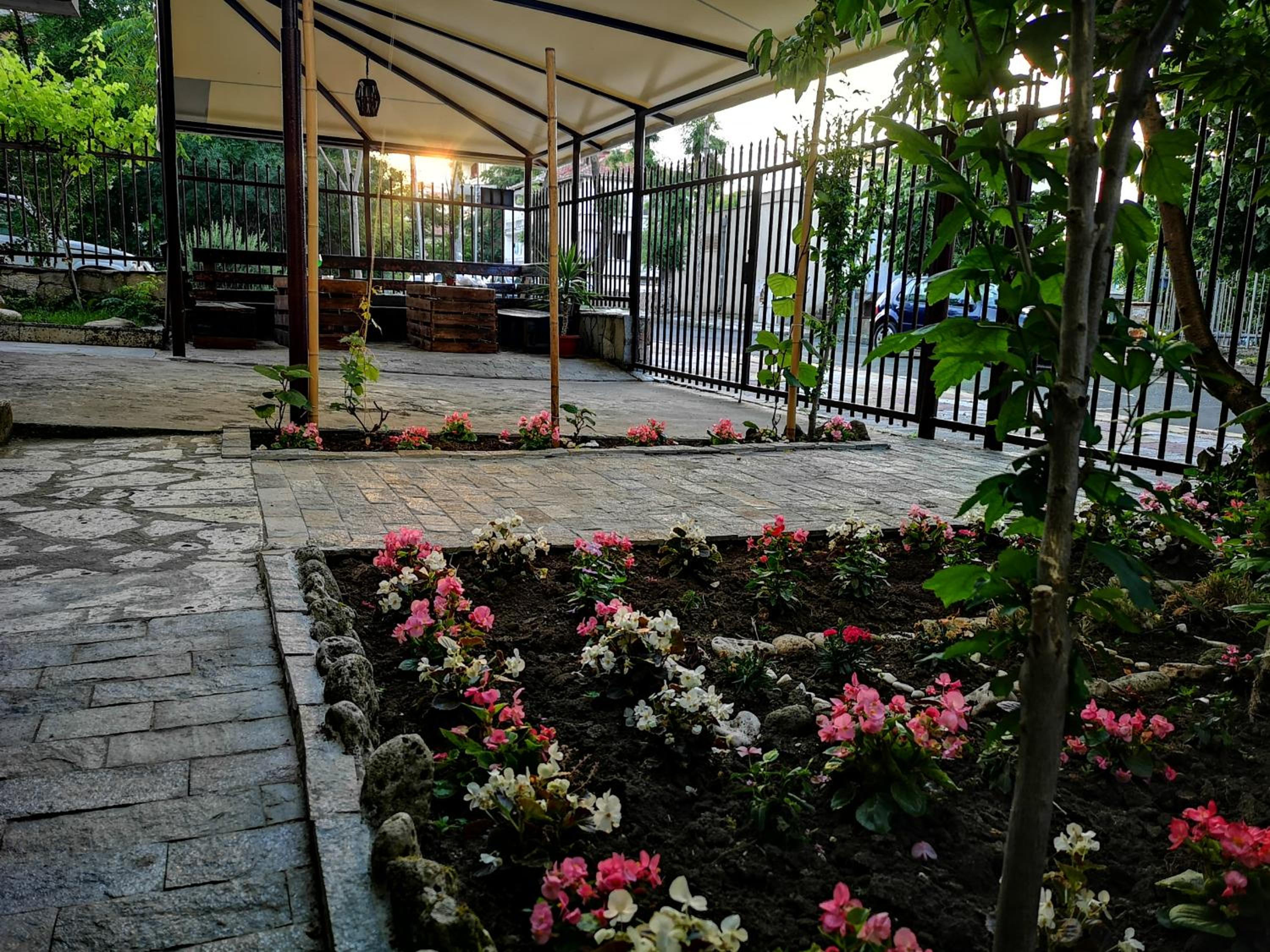 Paunovi Guest House