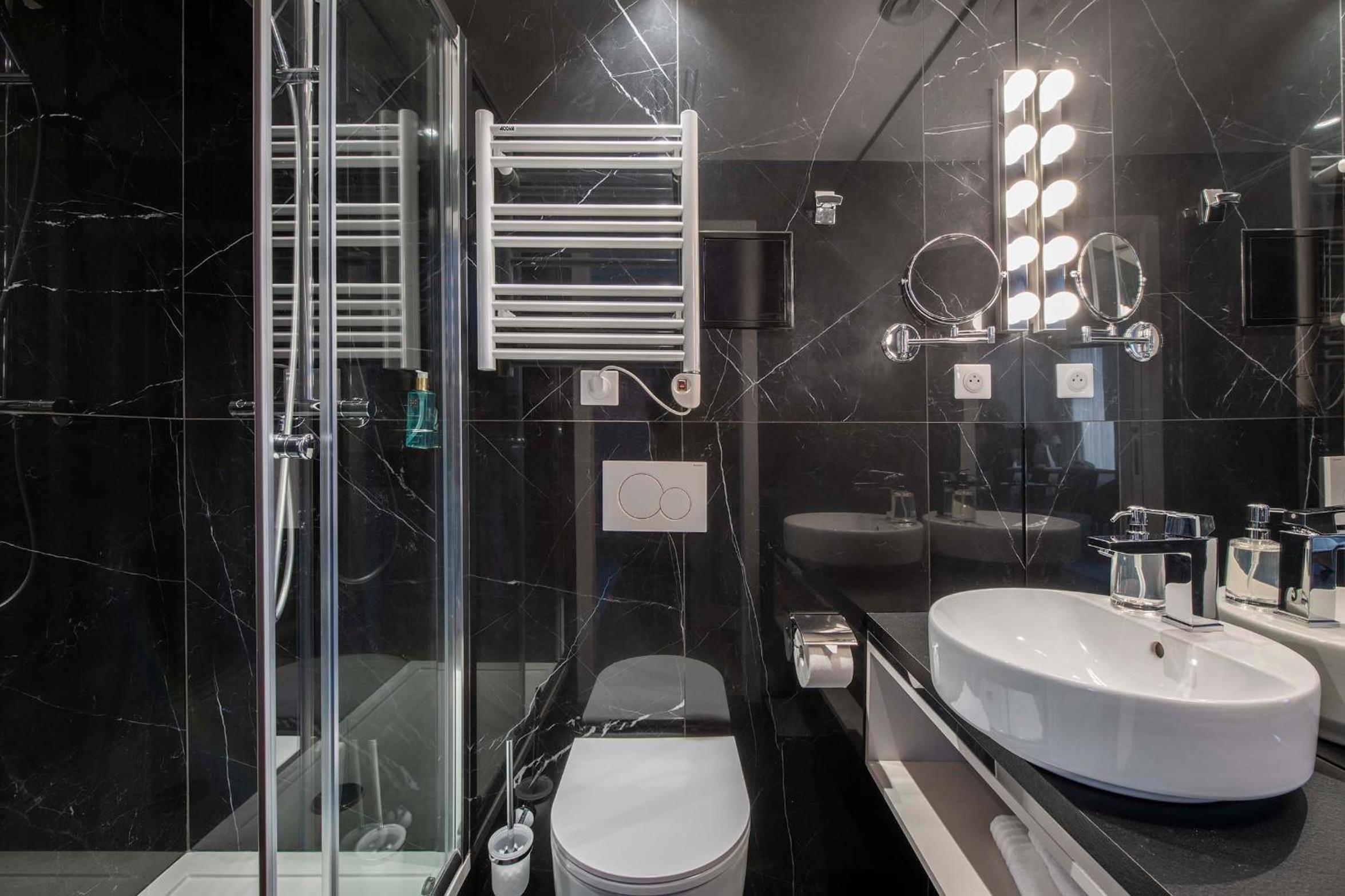 LE BEAU MARAIS - Luxury Apartments, AIR COND, LIFT