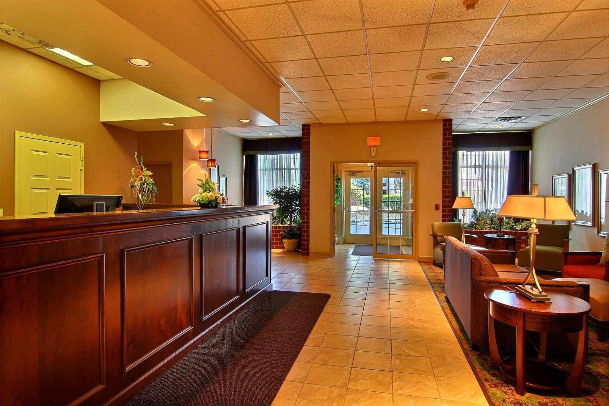 Lobby & Reception