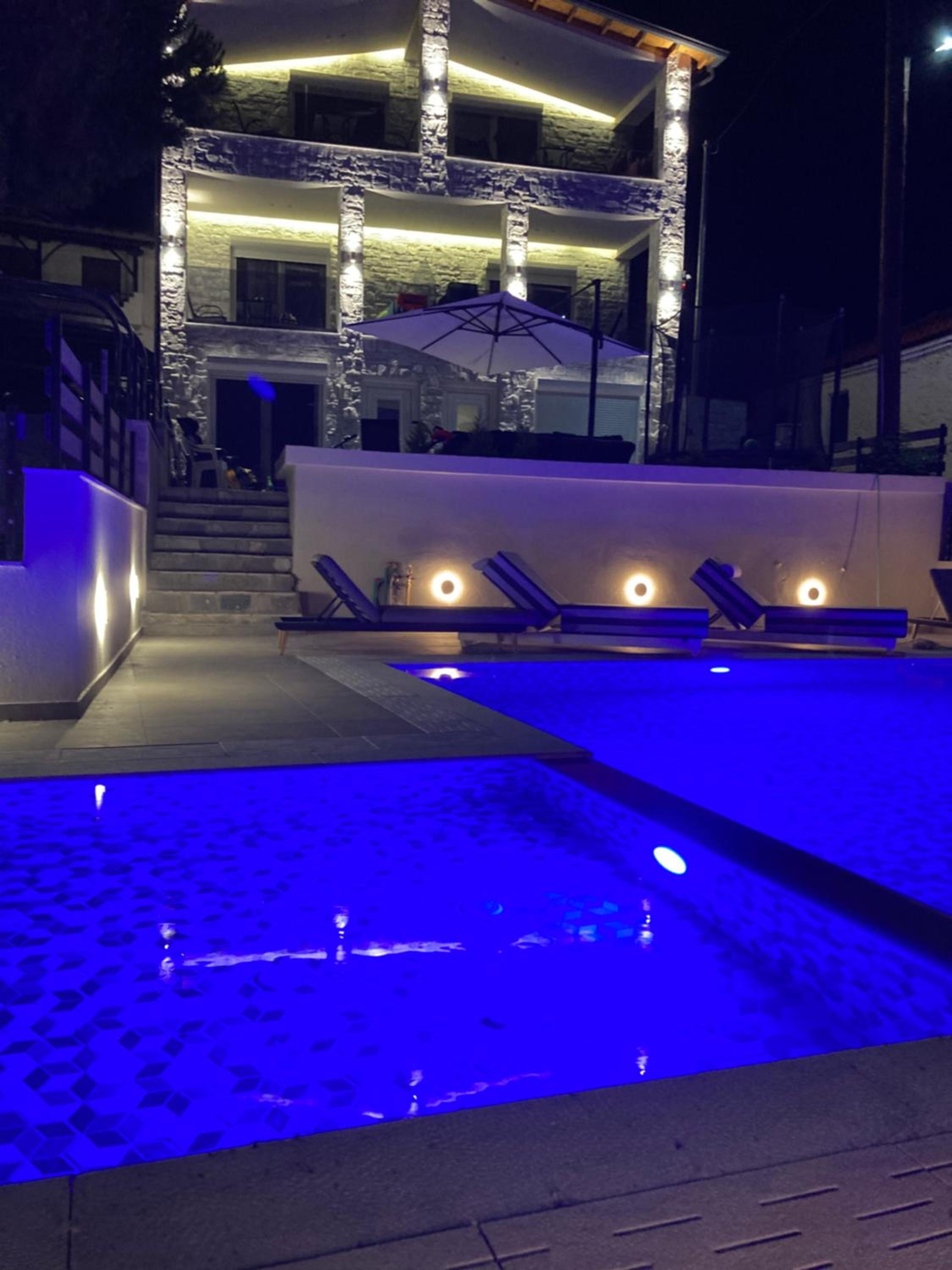 swimming pool
