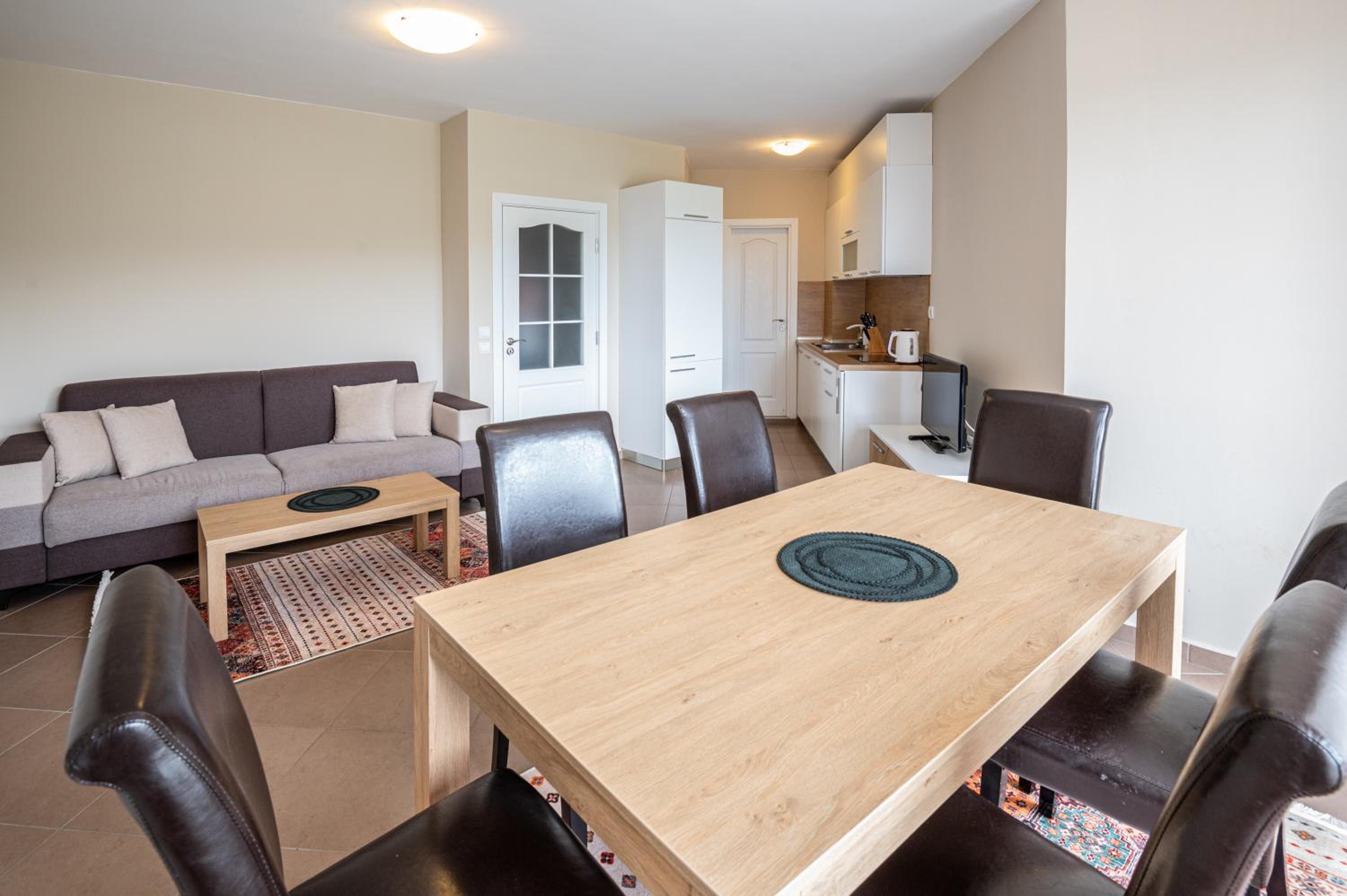 Guest Apartment Dilyana in Garden Palace Complex Balchik view 3
