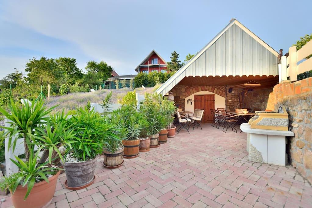 Levendula Vendégház Lovas view 5
