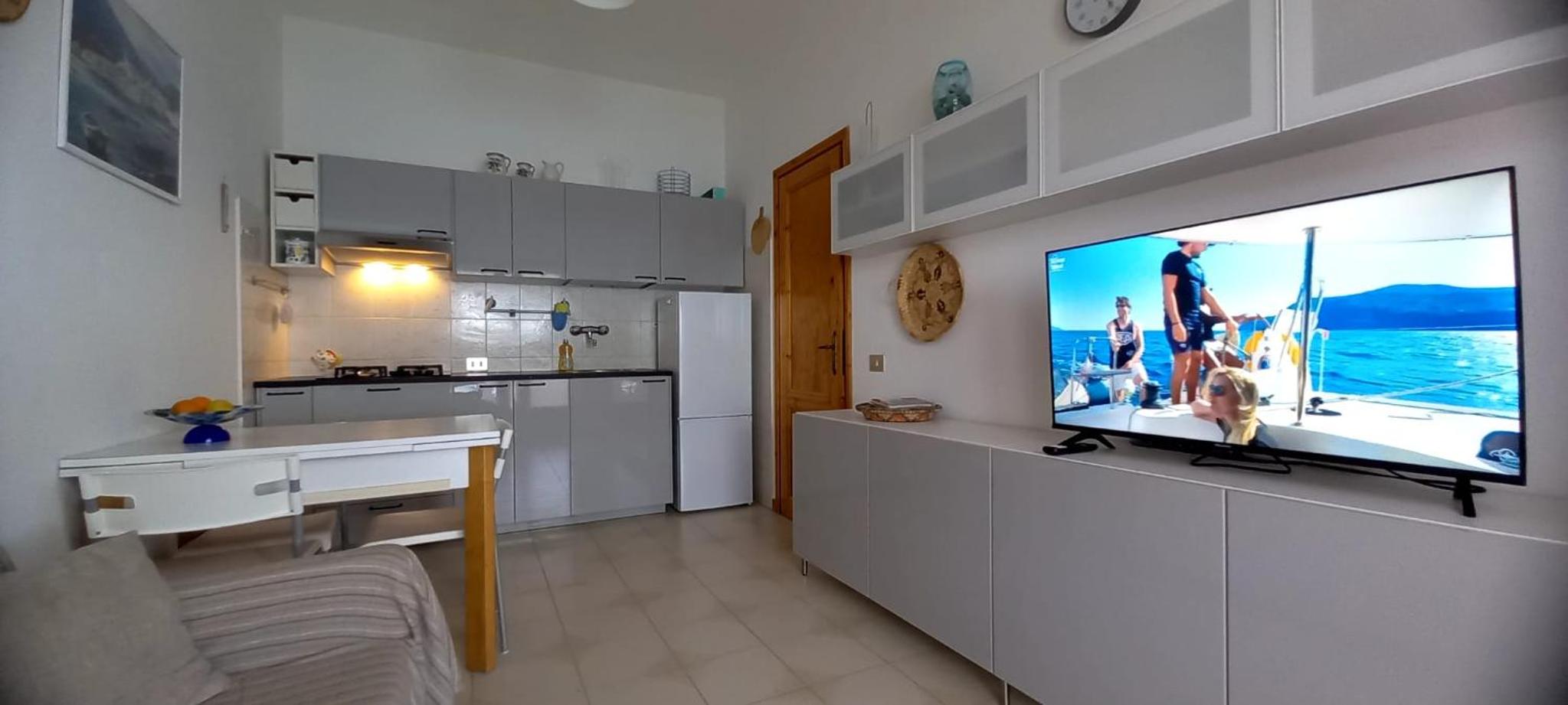 Indipendent apartment with a spectacular view view 3