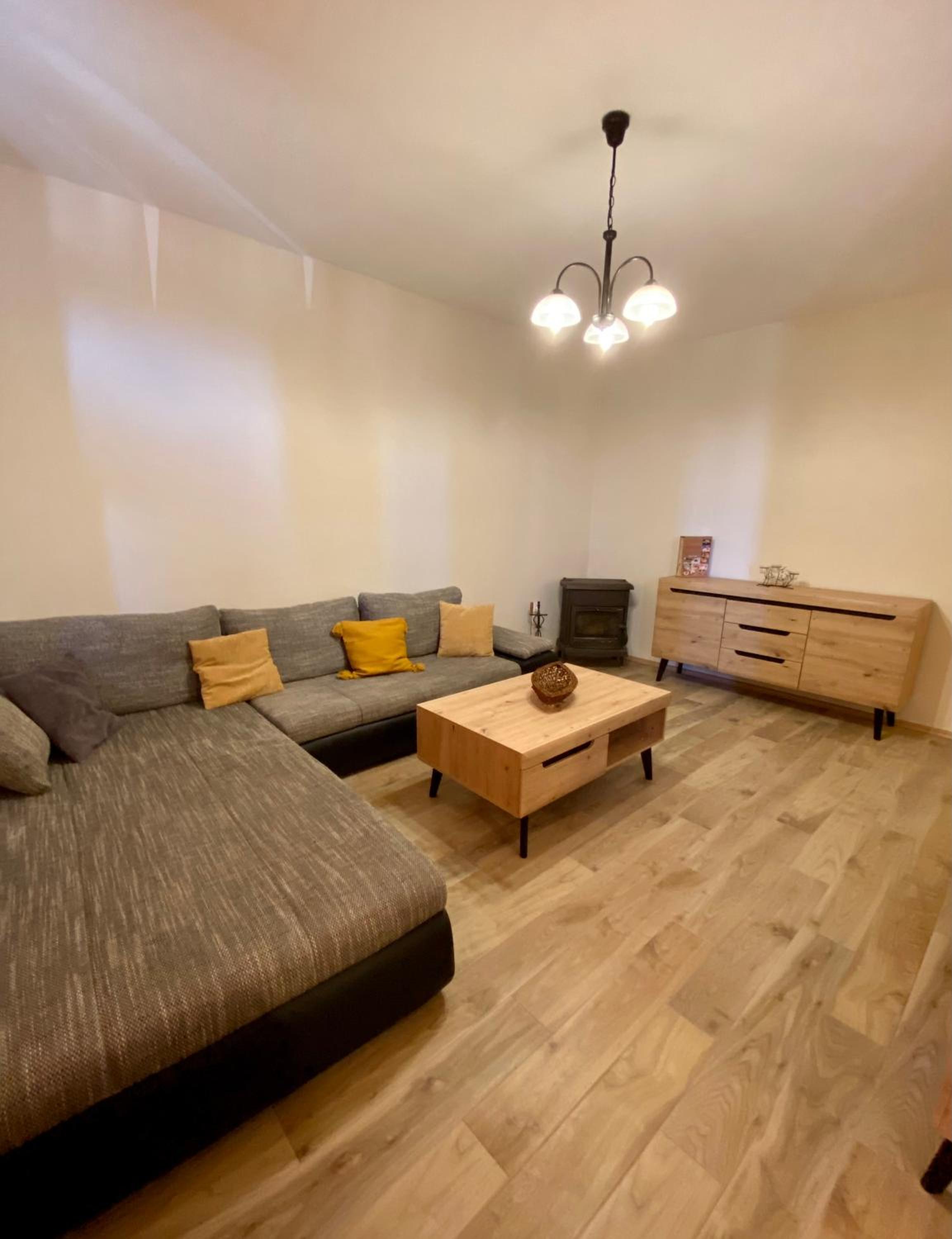 New Apartment with balcony and free parking