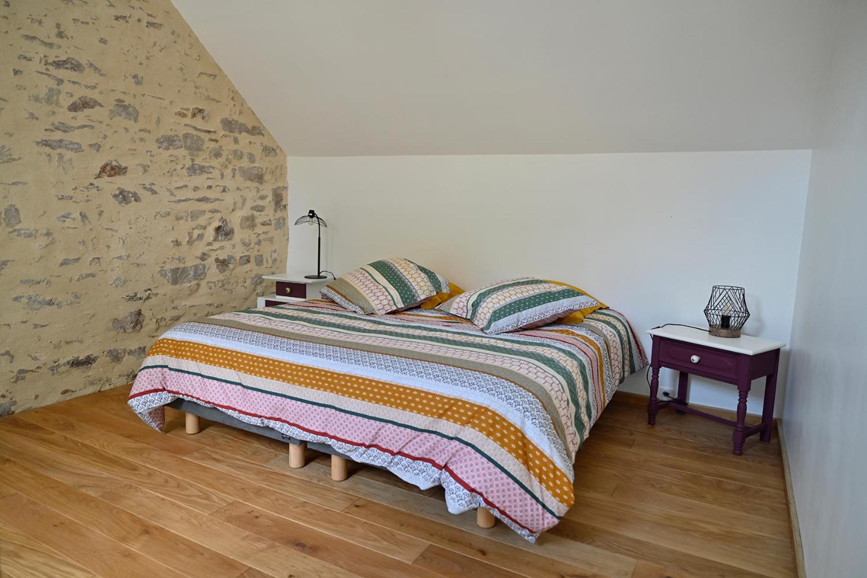 LES CHAMBRES AUX LOUPS view 3