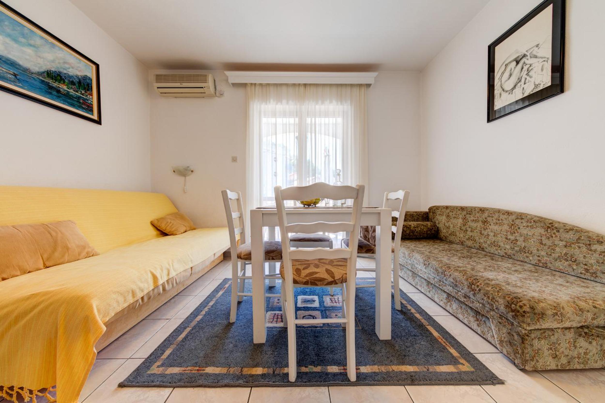 Olive Garden Apartments photo 2