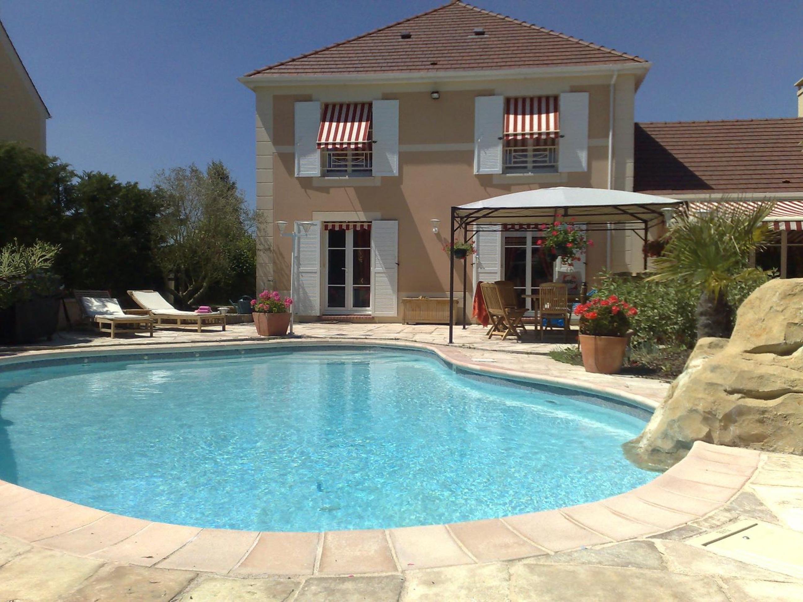 Magny-le-Hongre Vacations - Villa Cendrillon - Property Image 1