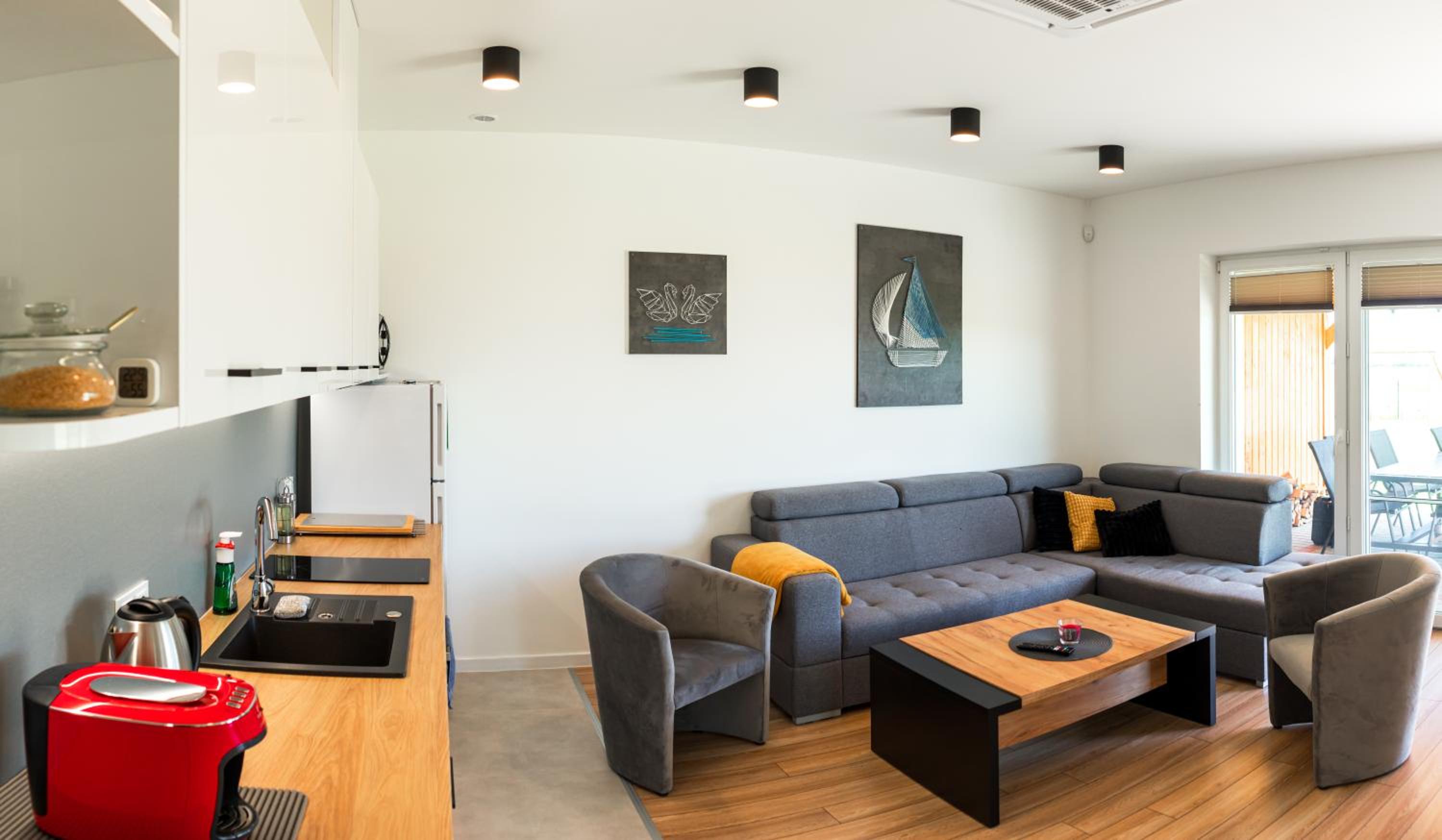 Wilk Zając domki Apartamenty view 2