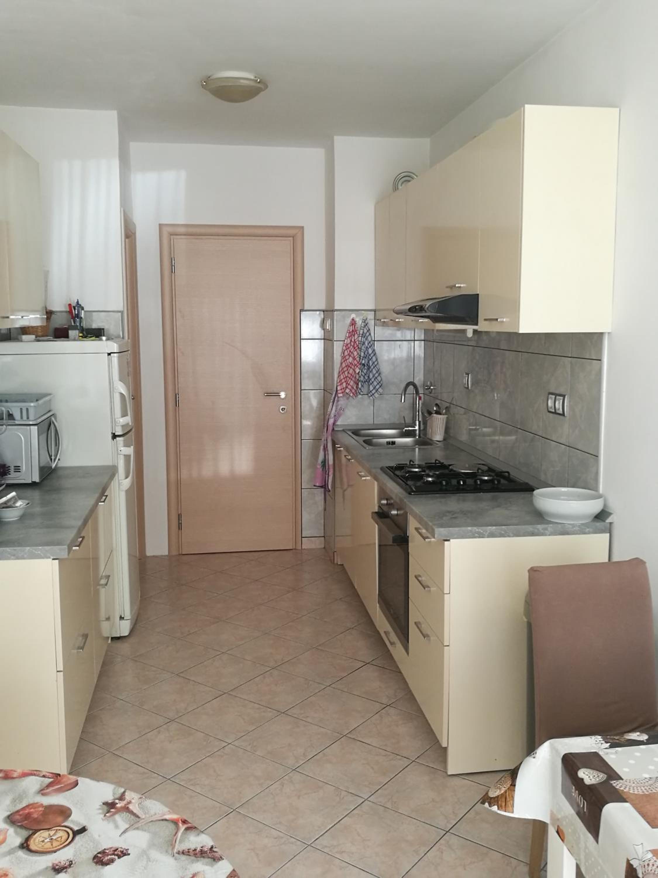 Nice and cozy two single bed room view 5