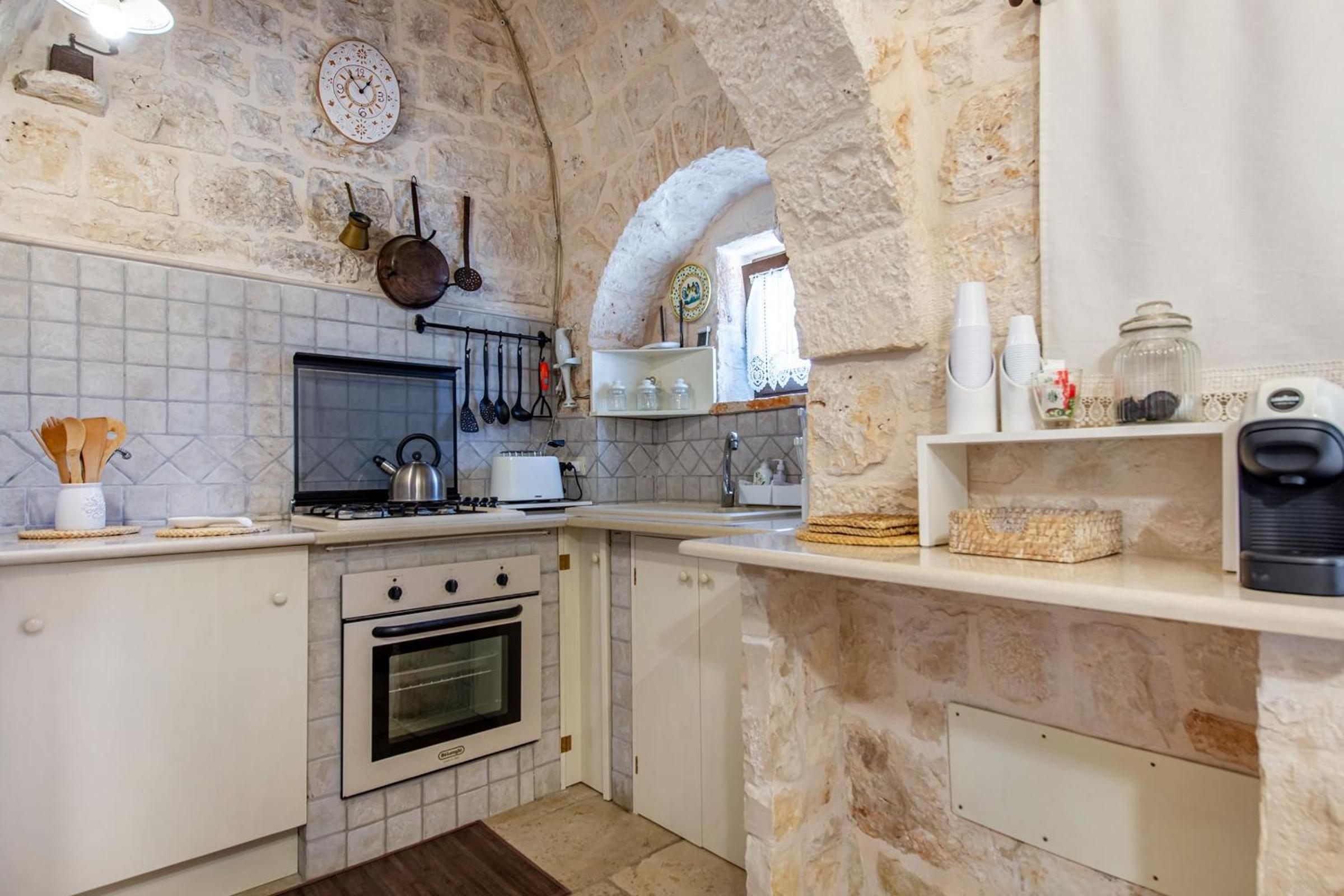 Trullo Nurillo with pool