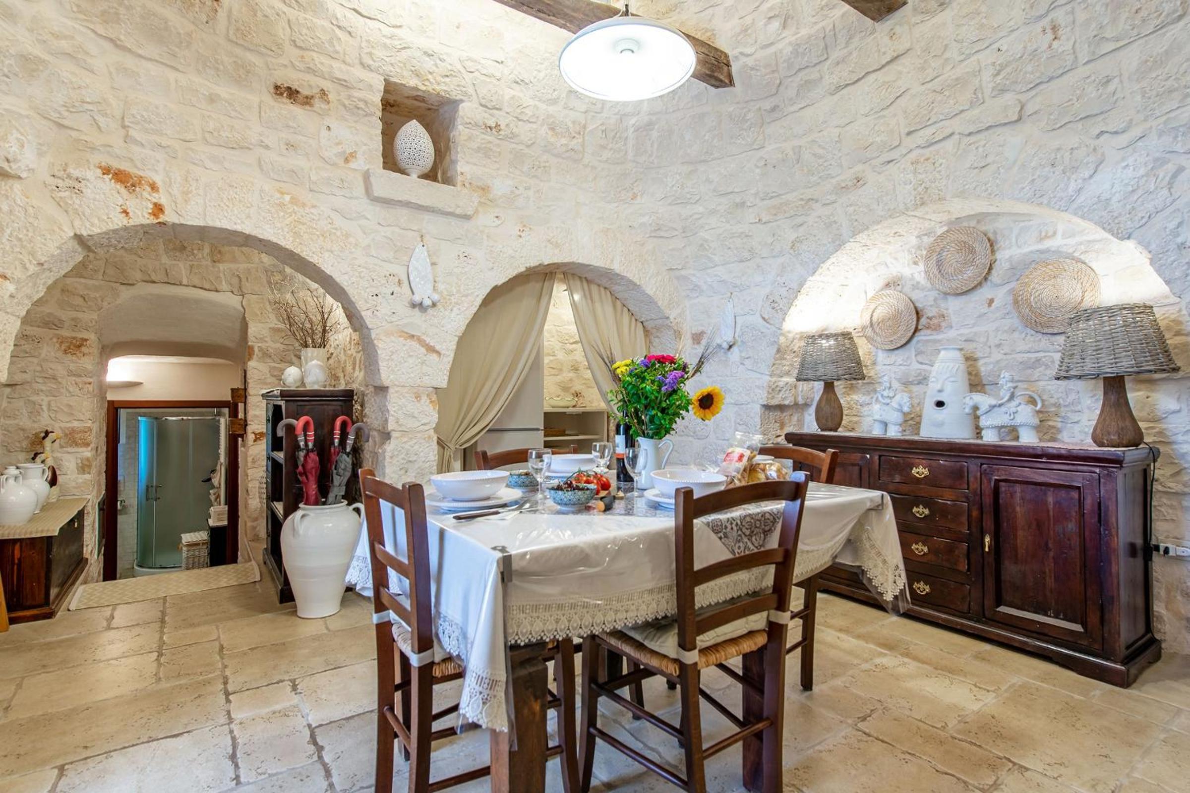 Trullo Nurillo with pool