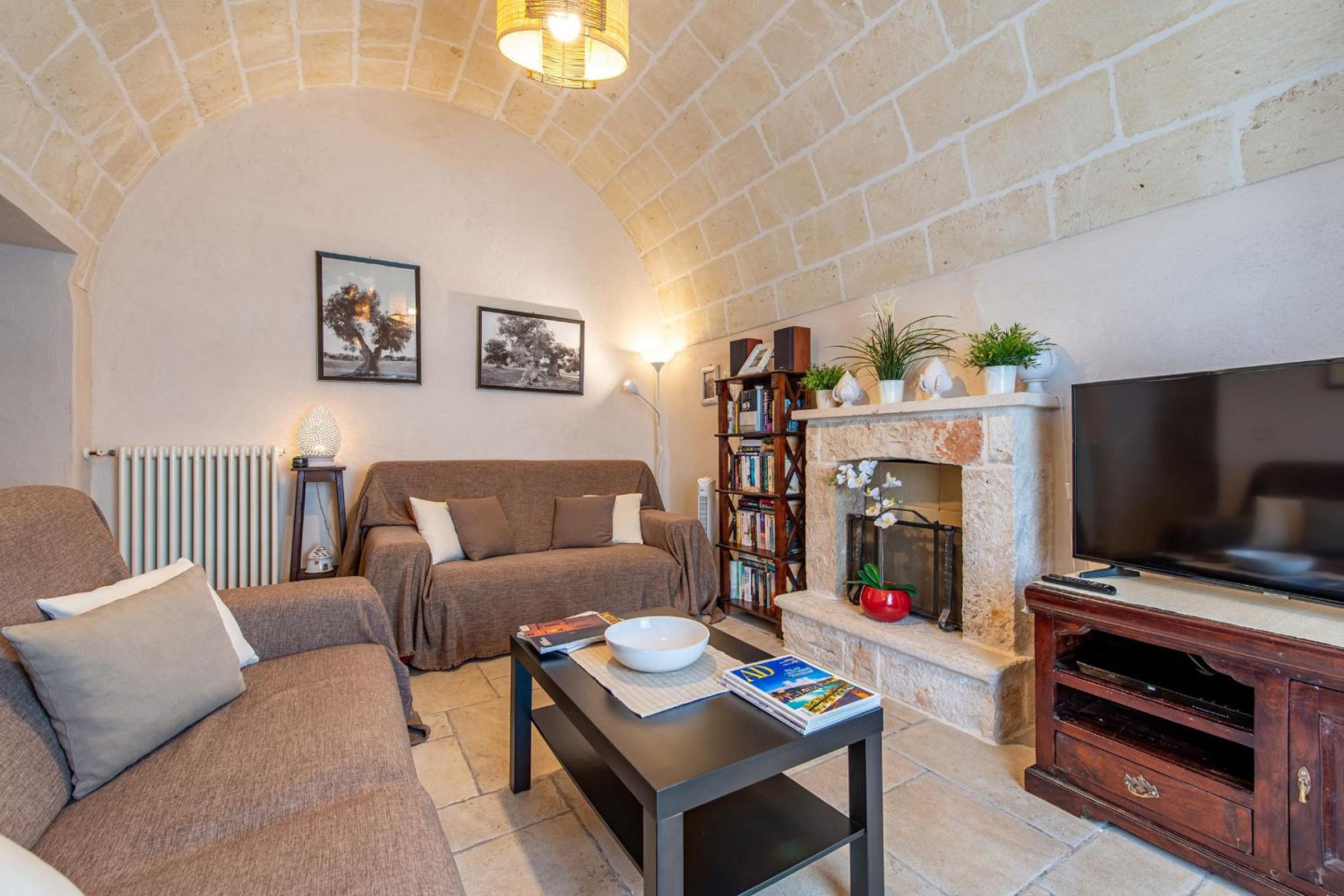 Trullo Nurillo with pool